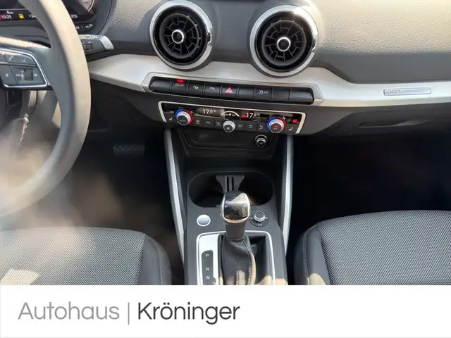 Audi Q2 view 14
