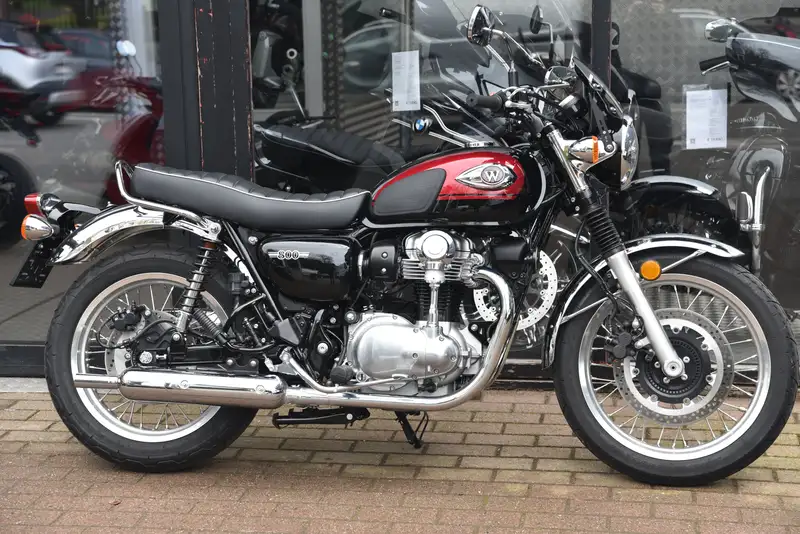 Kawasaki W 800 - foto 2