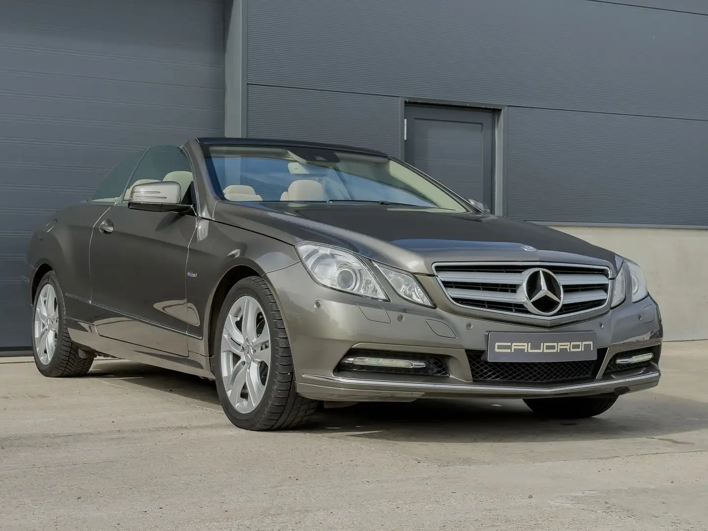 Mercedes-Benz E 220 E-Klasse BlueEfficiency Elegance Cabrio Oro - 1