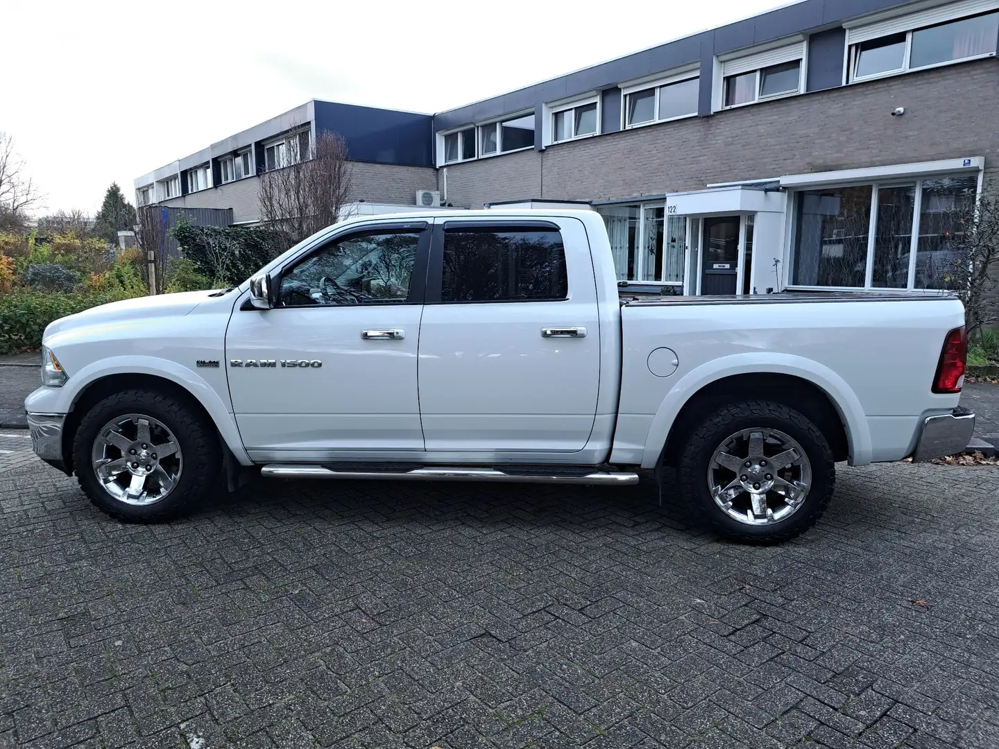 Dodge RAM Laramie full options Beyaz - 2