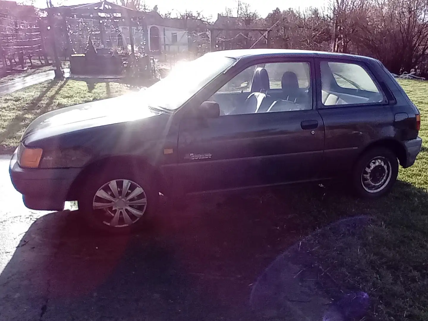 Toyota Starlet 1.3i Negro - 2