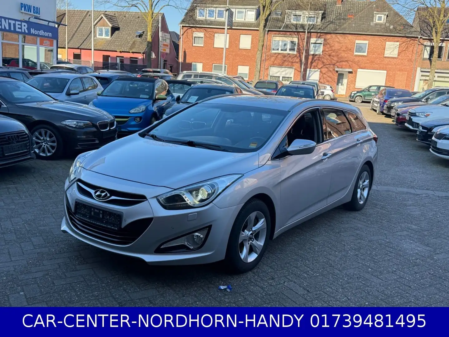 Hyundai i40 cw 5 Star Edition*XENON*SHZ*AHK*PDC*** Stříbrná - 1