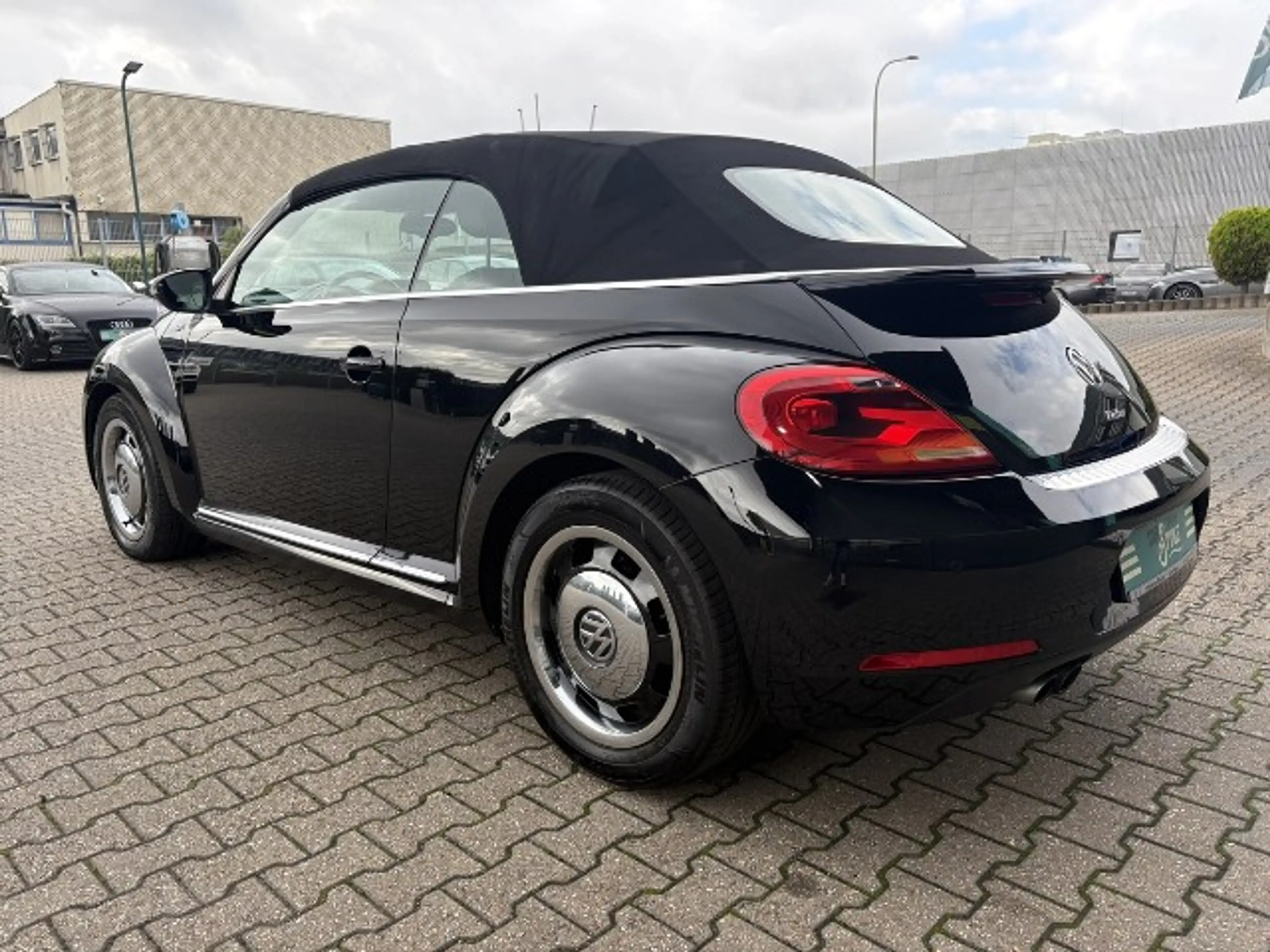 Volkswagen Beetle Cabriolet 1.4 TSI "50´s" Fender Navi SHZ Sport — photo 6