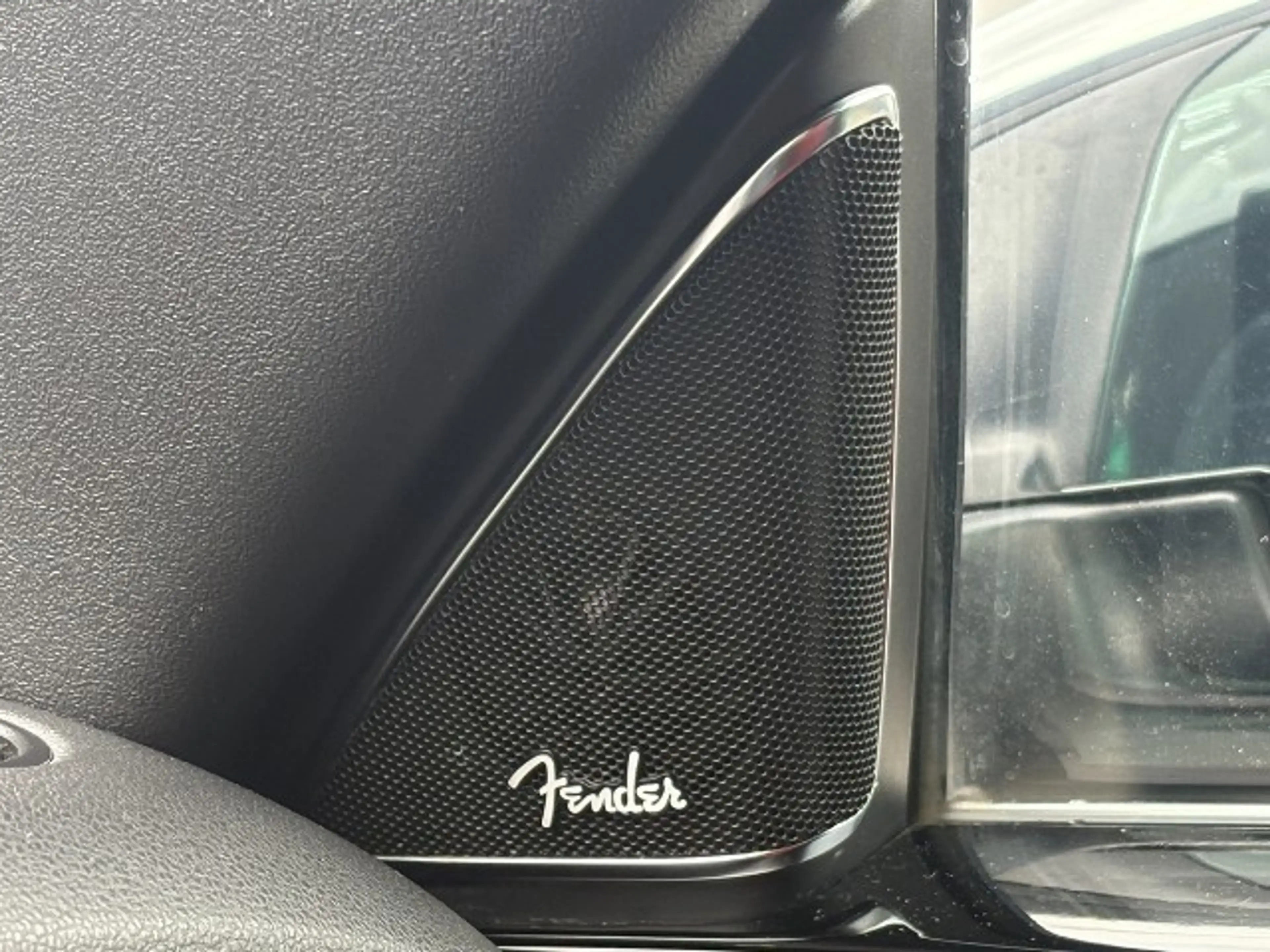 Volkswagen Beetle Cabriolet 1.4 TSI "50´s" Fender Navi SHZ Sport — photo 12