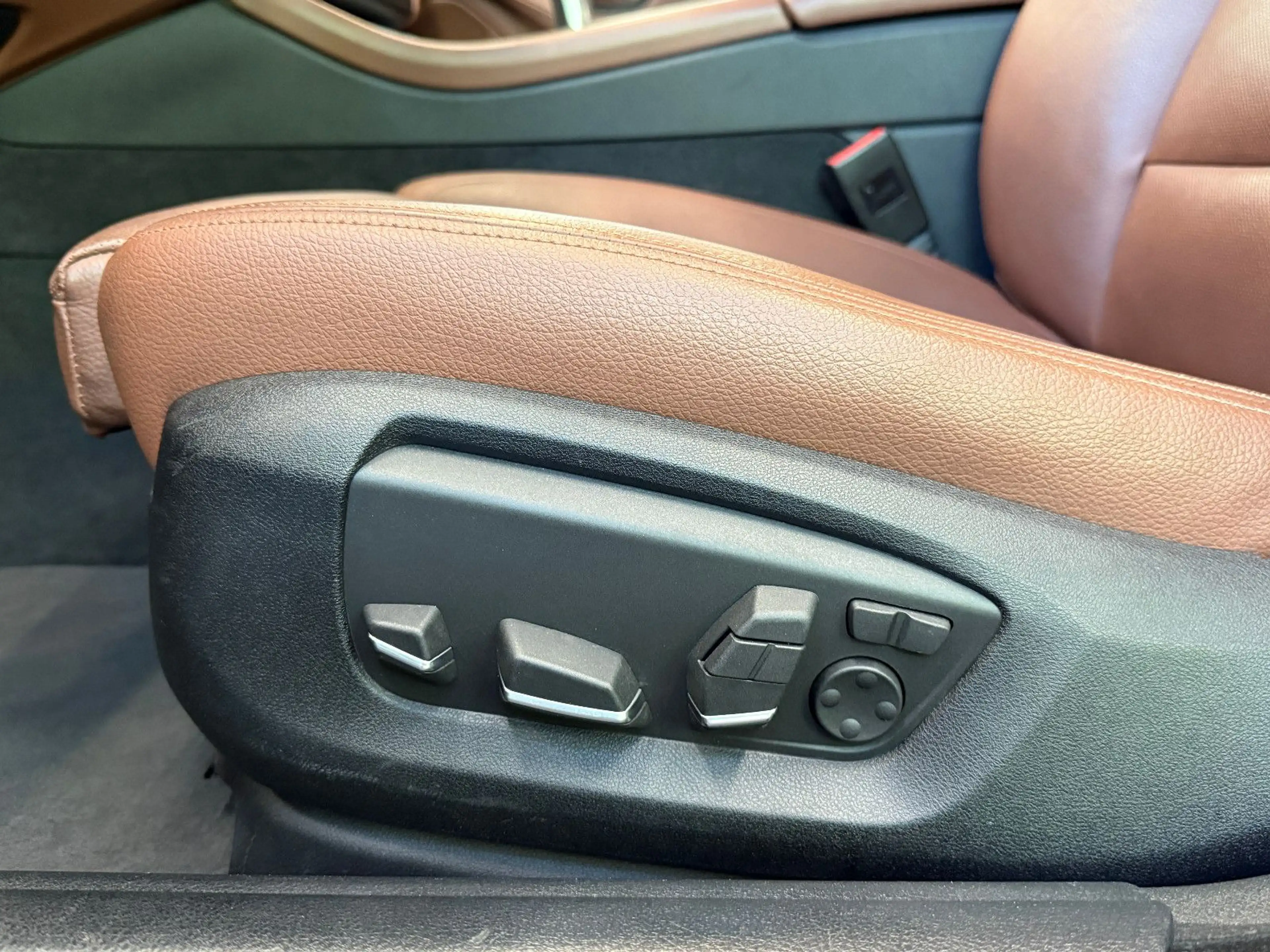 BMW 525 d xDrive Luxury Line HUD Softclose Sitzbelüft — photo 12