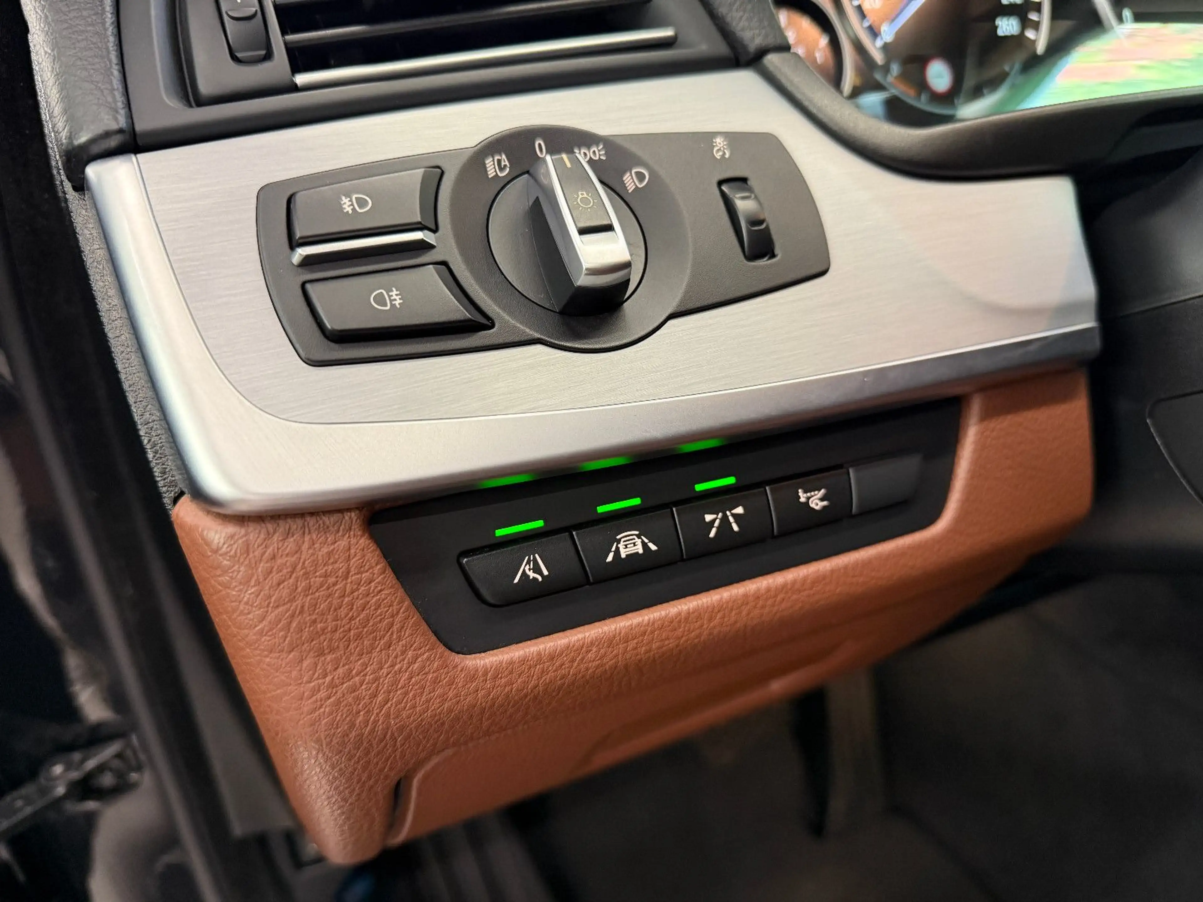 BMW 525 d xDrive Luxury Line HUD Softclose Sitzbelüft — photo 11