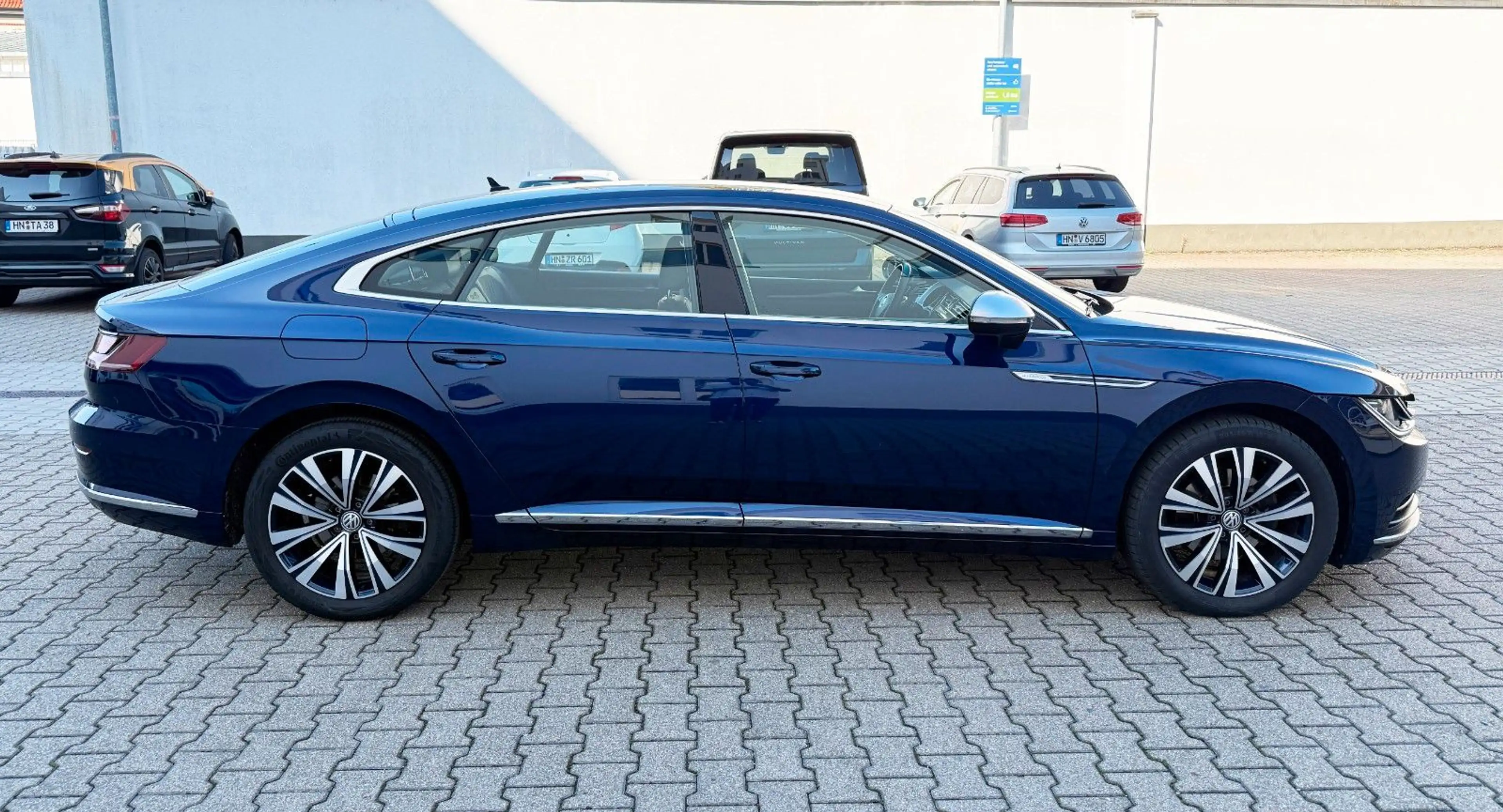 Volkswagen Arteon Elegance DSG NAVI/SHZ/R-KAM/ALCANTARA — photo 6