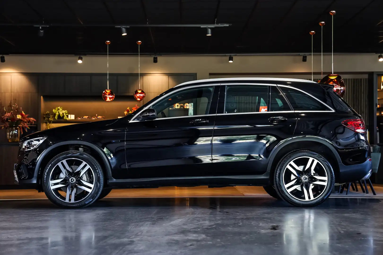 Mercedes-Benz GLC 300 300e 4MATIC Premium Plus Leder, Pano, Camera, DAB, Nero - 2