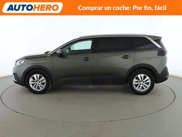 Peugeot 5008 view 3