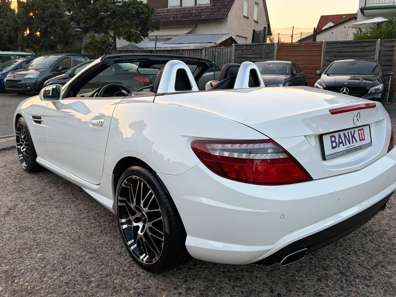 Mercedes-Benz SLK 200 SLK 200 BlueEfficiency*Automatik*SHZ*Temp.*Leder*HU/AU Neu*BT*PDC*AMG_Look — photo 9