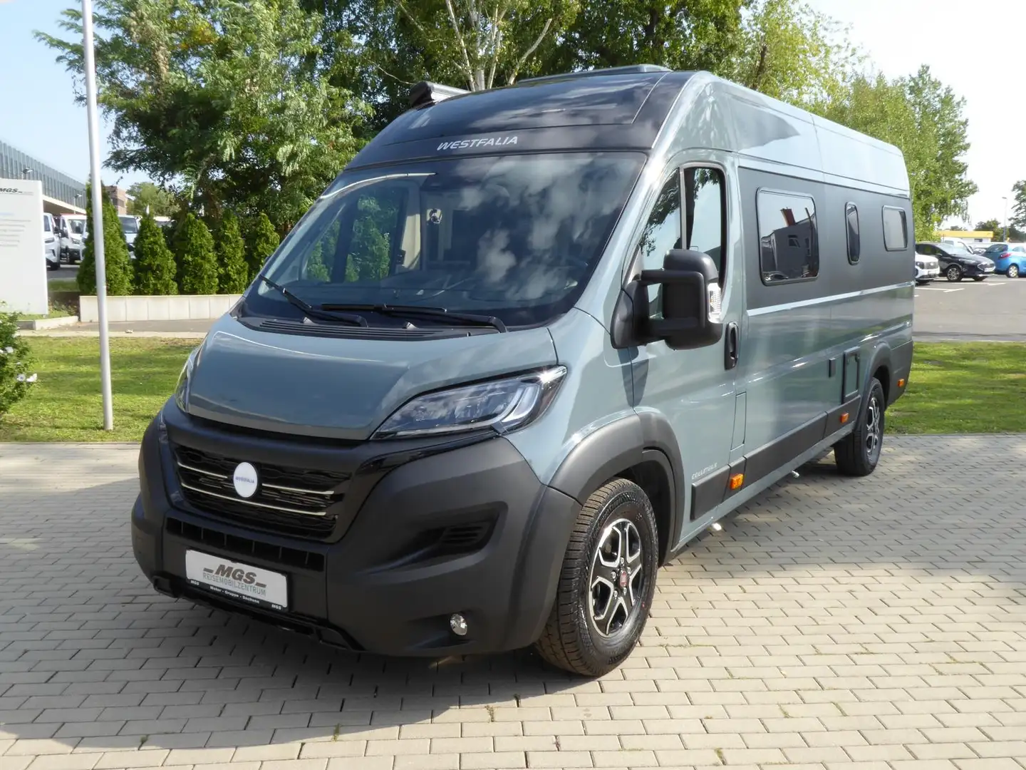 Westfalia Columbus 640E MY24 #MAXI #WINTER #BLIS #KAMERA Grau - 1