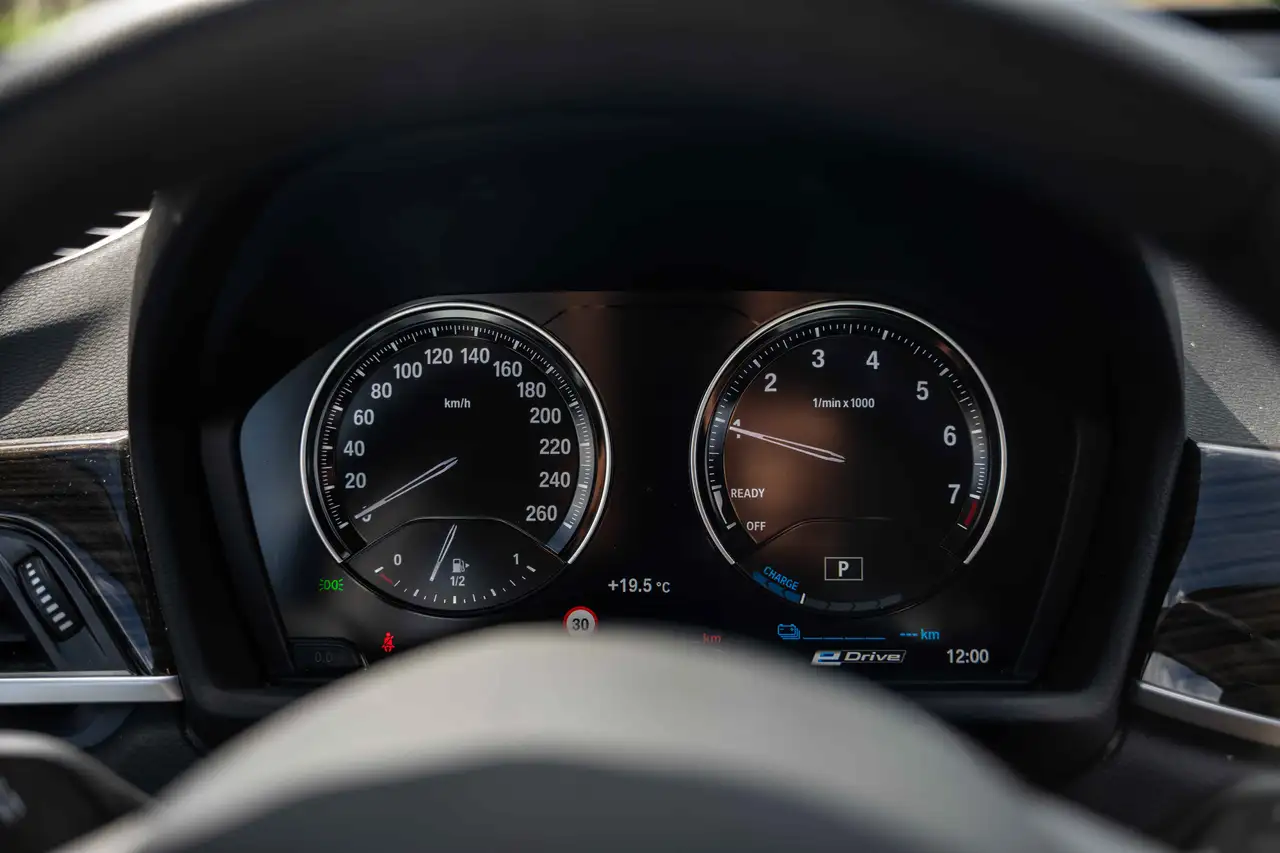 BMW X1 PHEV*LED*18 INCH*HEAD UP*CAR PLAY*TREKHAAK*, миниатюра 24