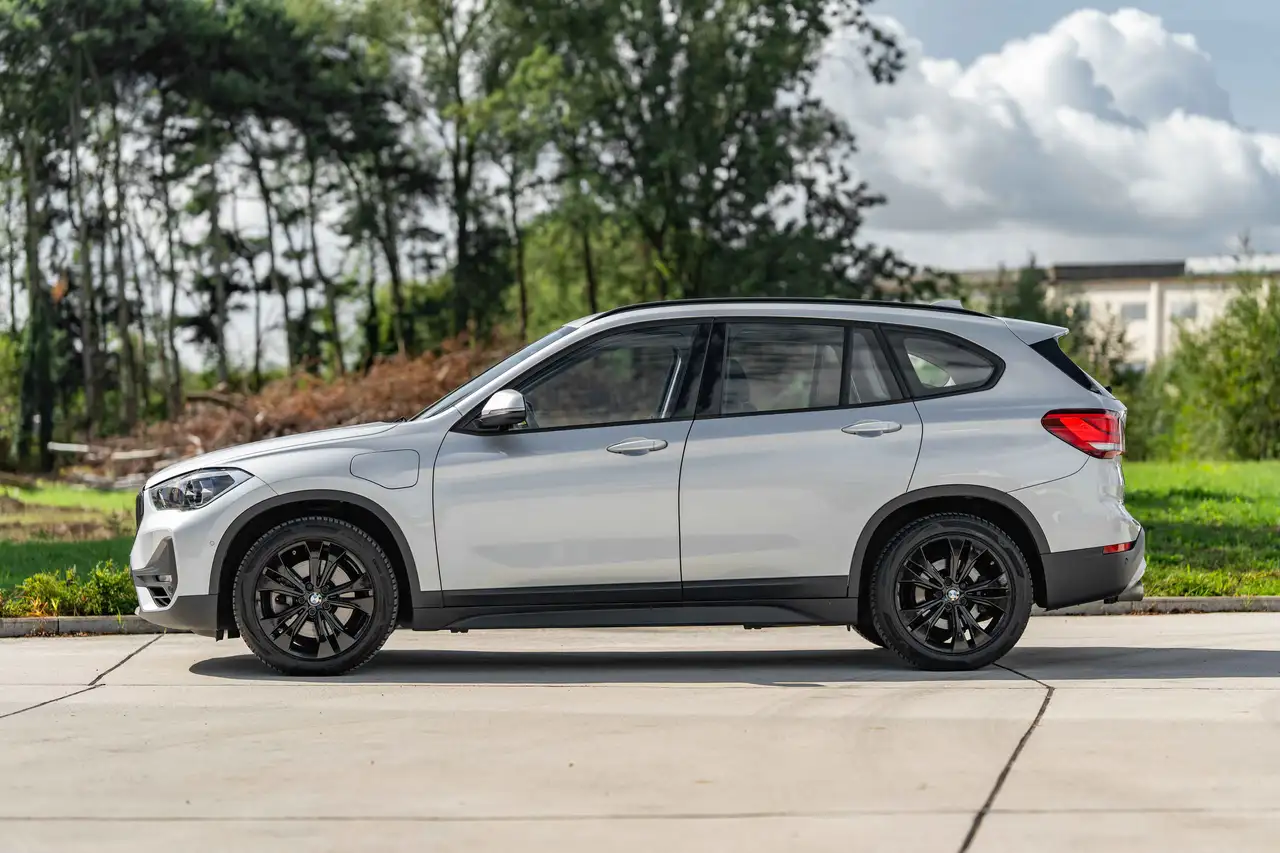 BMW X1 PHEV*LED*18 INCH*HEAD UP*CAR PLAY*TREKHAAK*, миниатюра 6