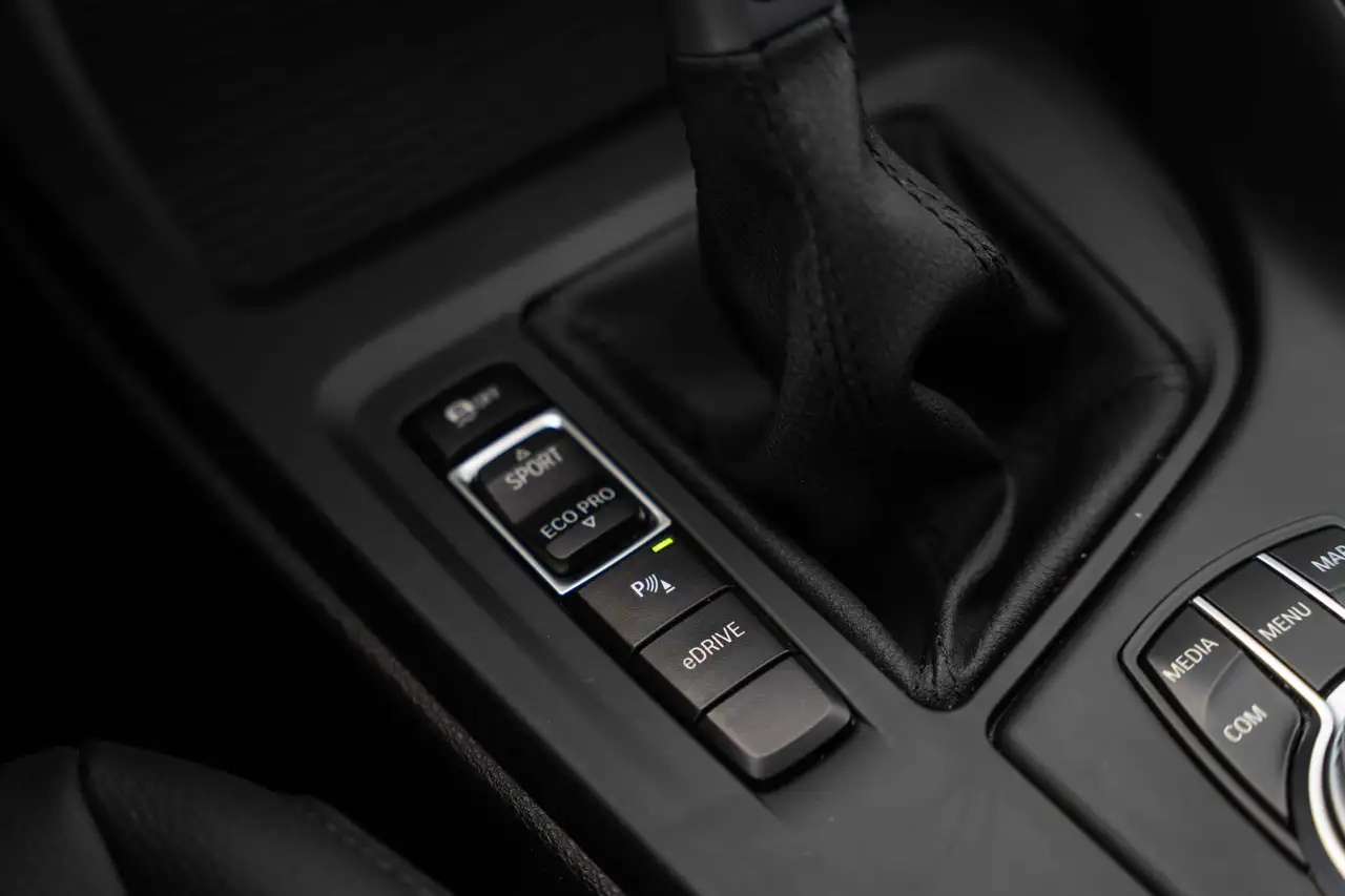 BMW X1 PHEV*LED*18 INCH*HEAD UP*CAR PLAY*TREKHAAK*, миниатюра 28
