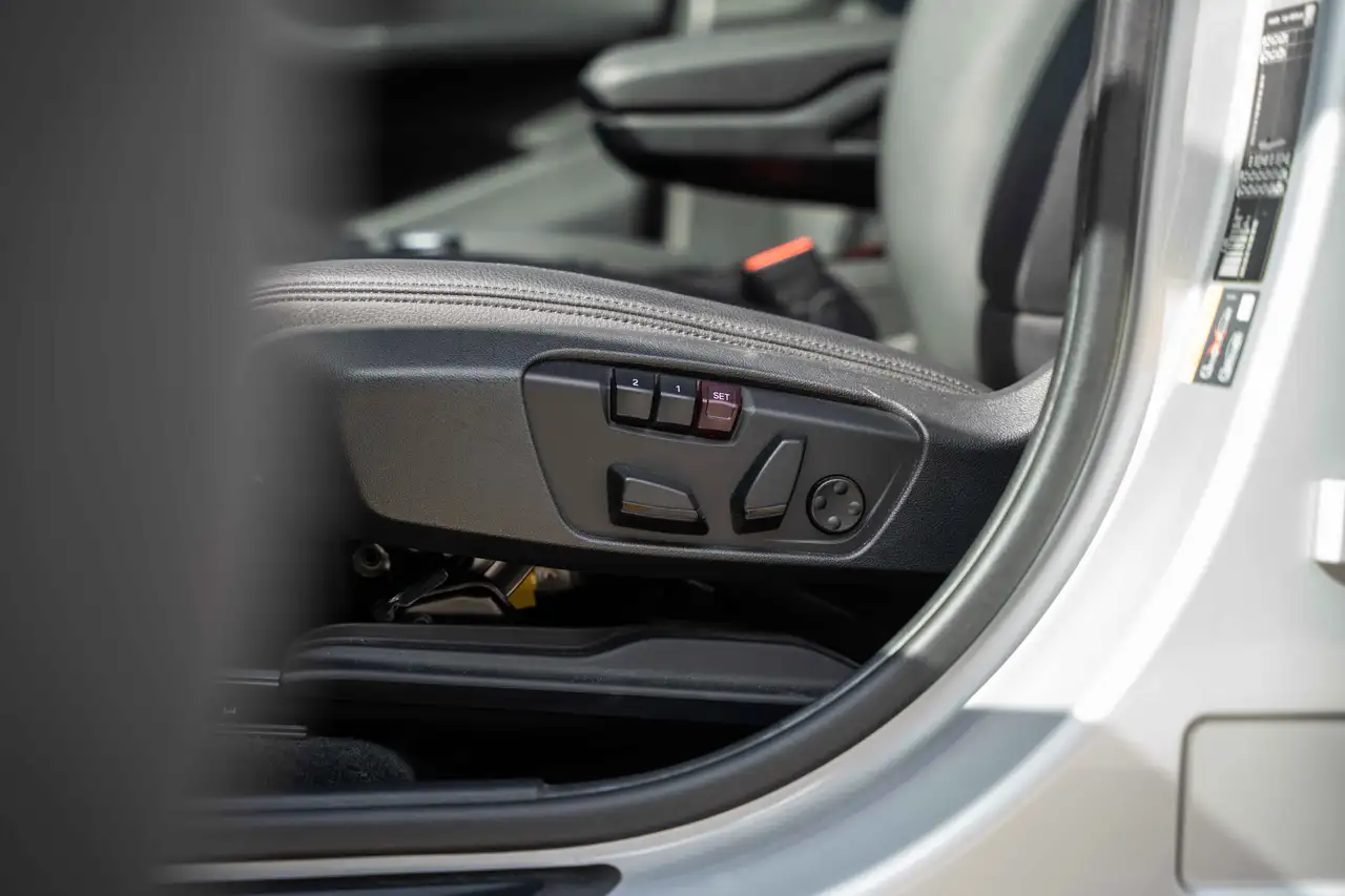 BMW X1 PHEV*LED*18 INCH*HEAD UP*CAR PLAY*TREKHAAK*, миниатюра 21