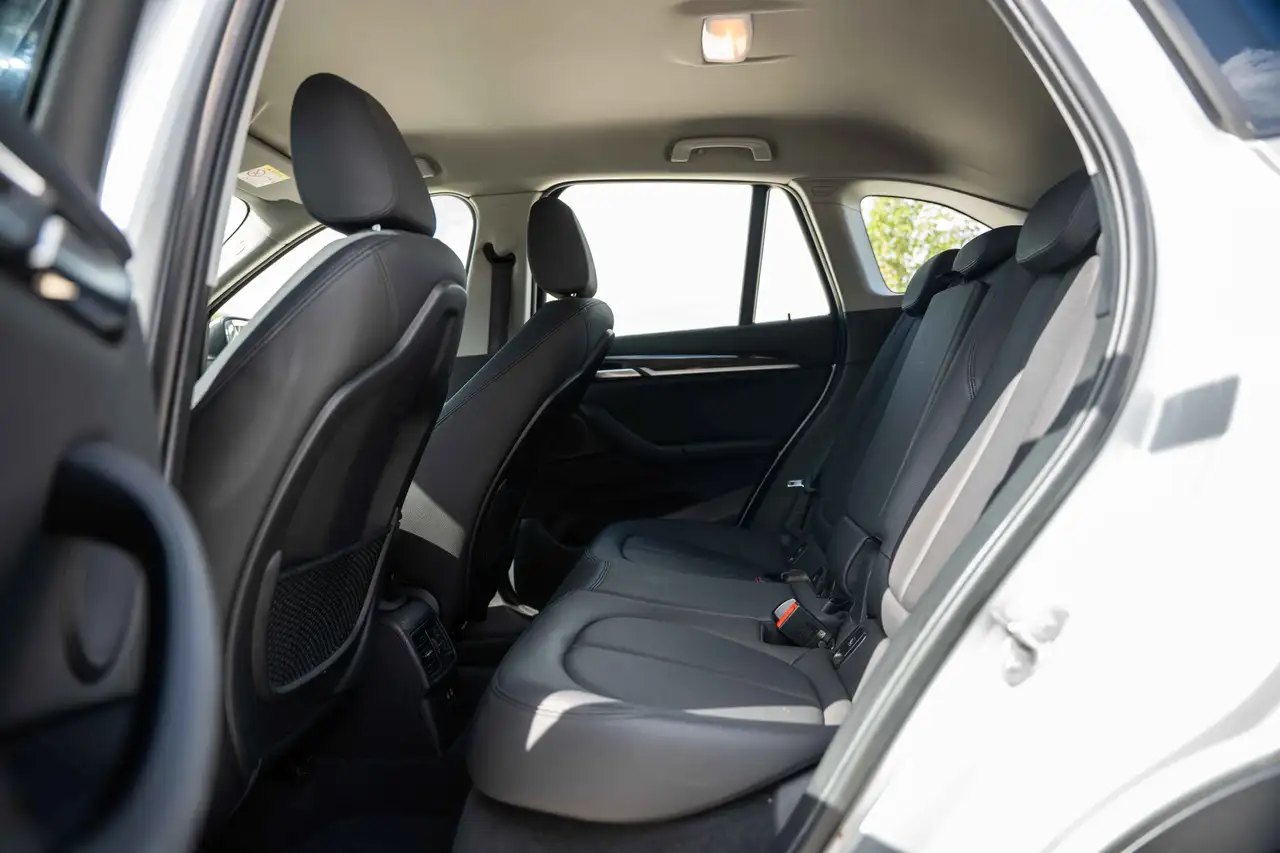 BMW X1 PHEV*LED*18 INCH*HEAD UP*CAR PLAY*TREKHAAK*, миниатюра 22