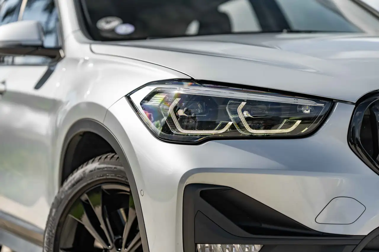 BMW X1 PHEV*LED*18 INCH*HEAD UP*CAR PLAY*TREKHAAK*, миниатюра 3