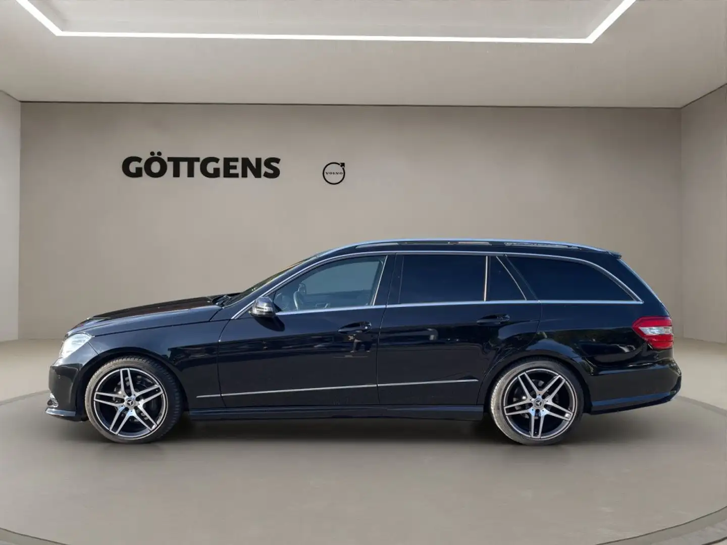 Mercedes-Benz E 350 T CDI 4M Avantgarde AMG PAKET AHK NAVI SD Schwarz - 2