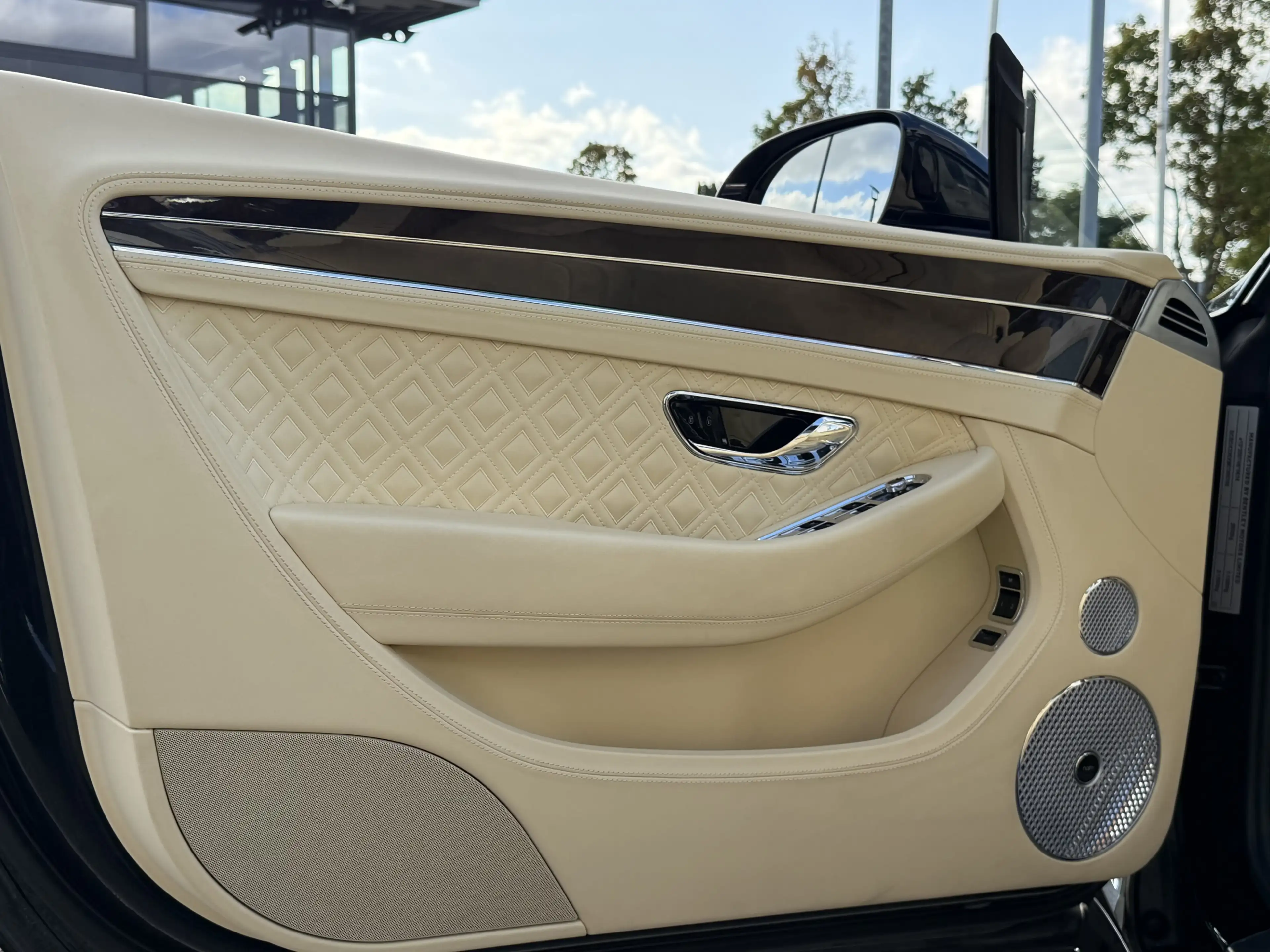 Bentley Continental GTC V8 *NAIM*MwSt.*Rotating* — photo 15