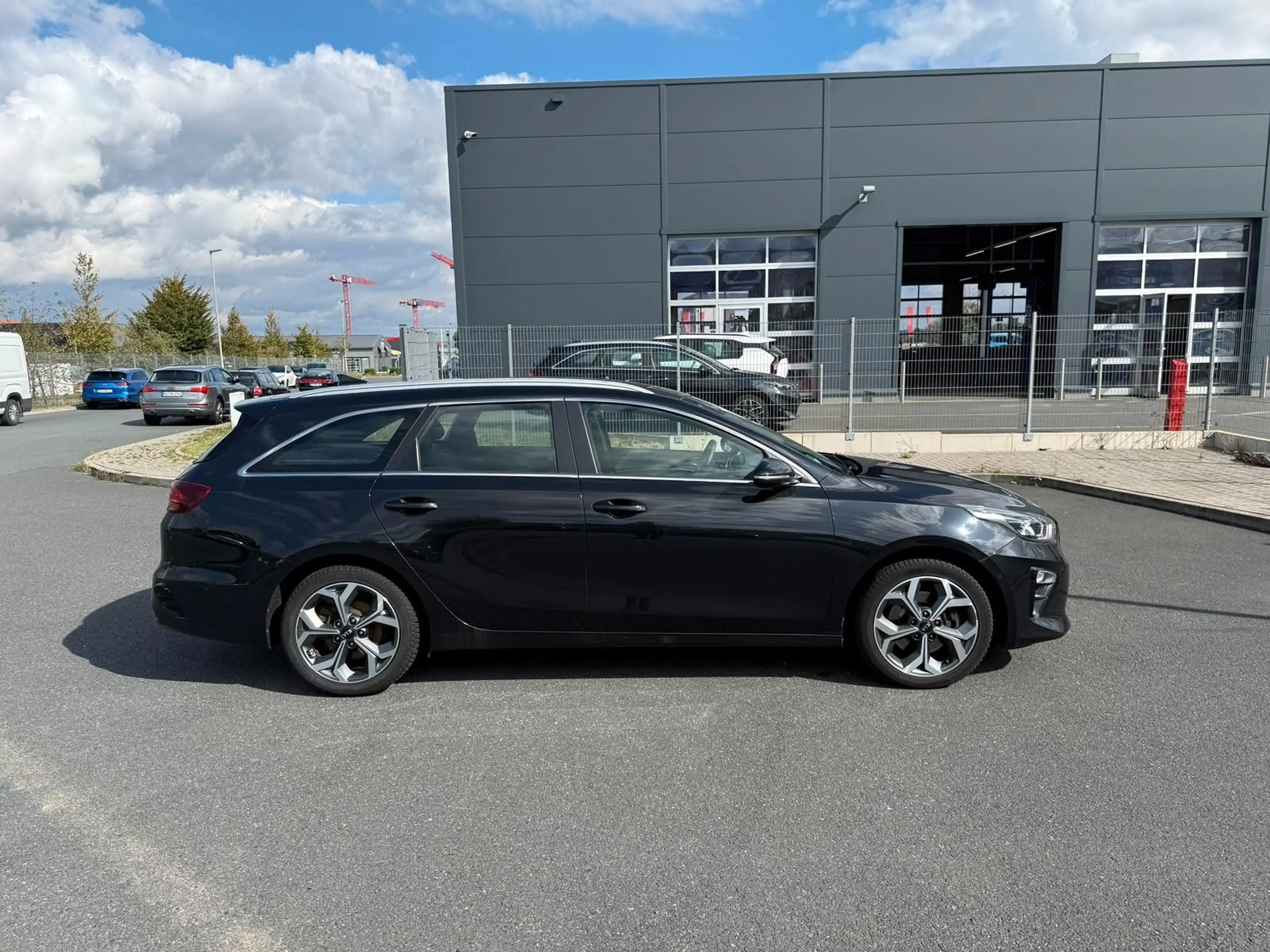 Kia Ceed SW / cee'd SW Spirit/Kamera/LED/Memory — photo 4
