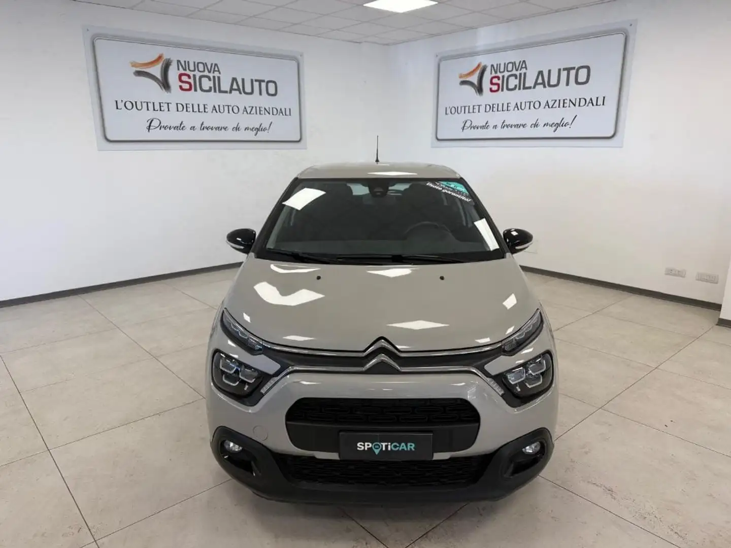 Citroen C3 III 2017 1.2 puretech Feel Pack s&s 83cv Бронзовый - 1