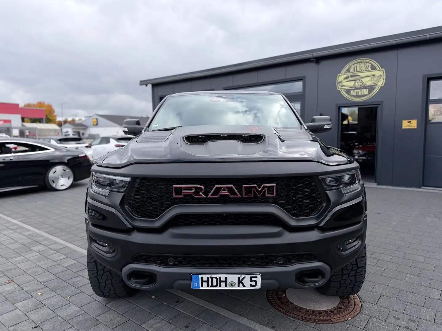 Dodge RAM 1500 TRX 6.2 V8*VOLL*22 Zoll* Schwarz - 2