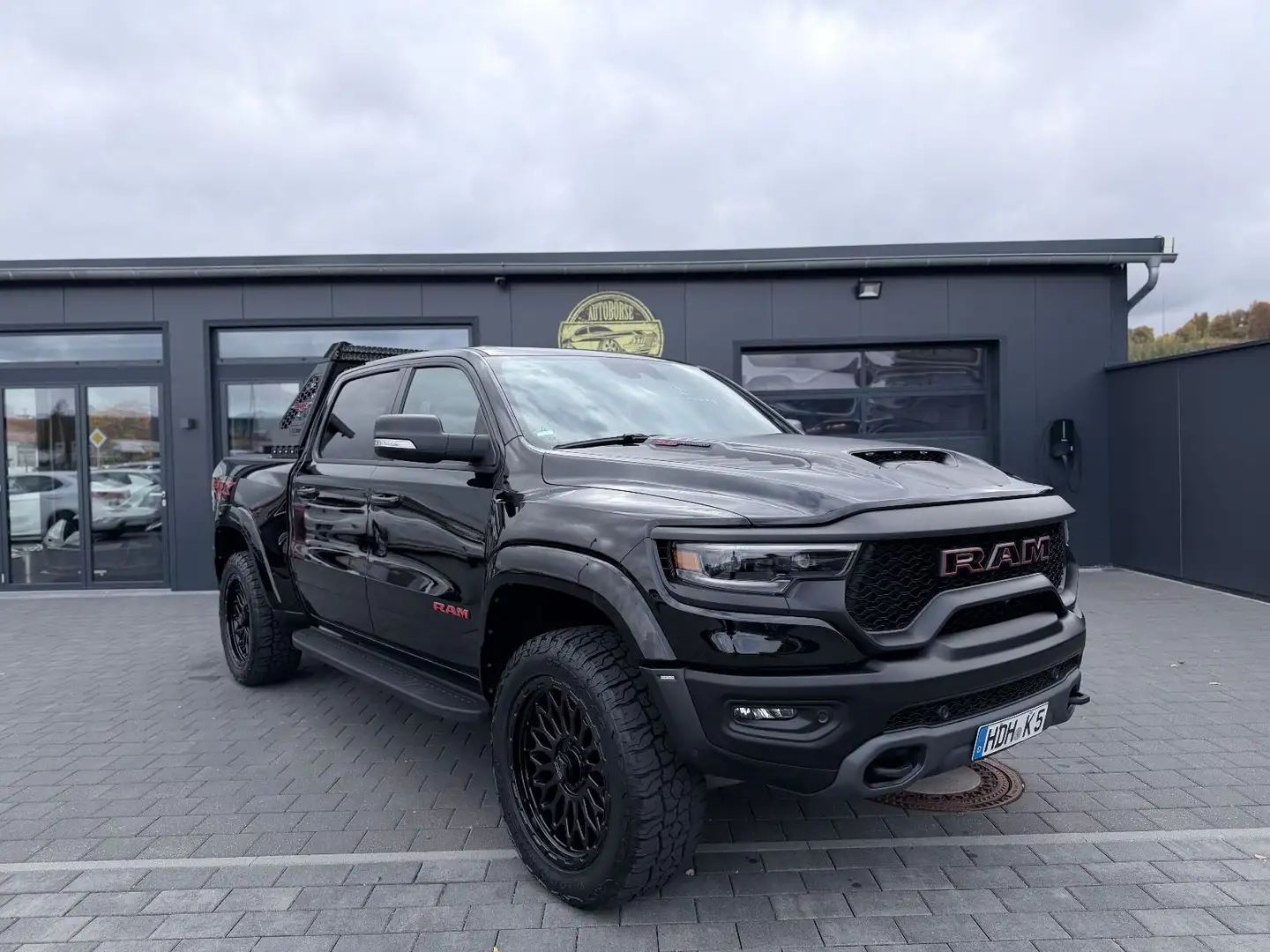 Dodge RAM 1500 TRX 6.2 V8*VOLL*22 Zoll* Schwarz - 1