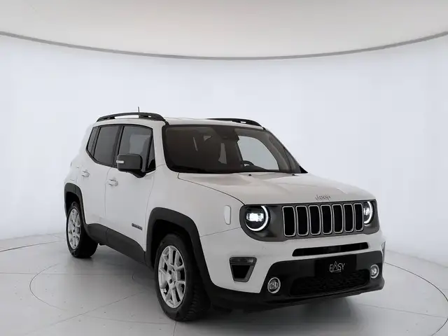 Jeep Renegade view 4