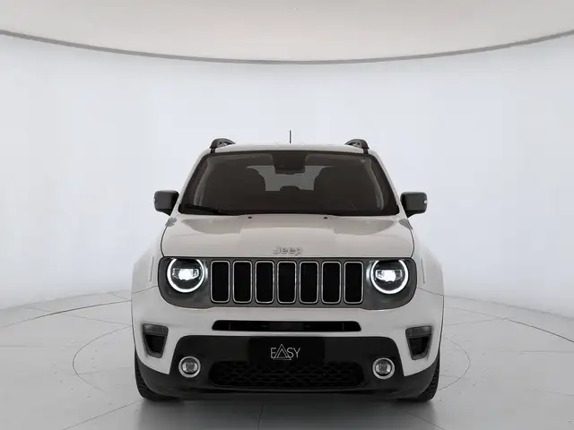 Jeep Renegade view 3