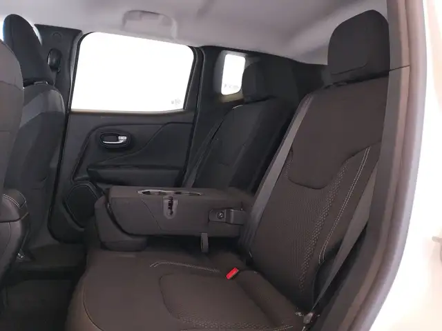 Jeep Renegade view 11