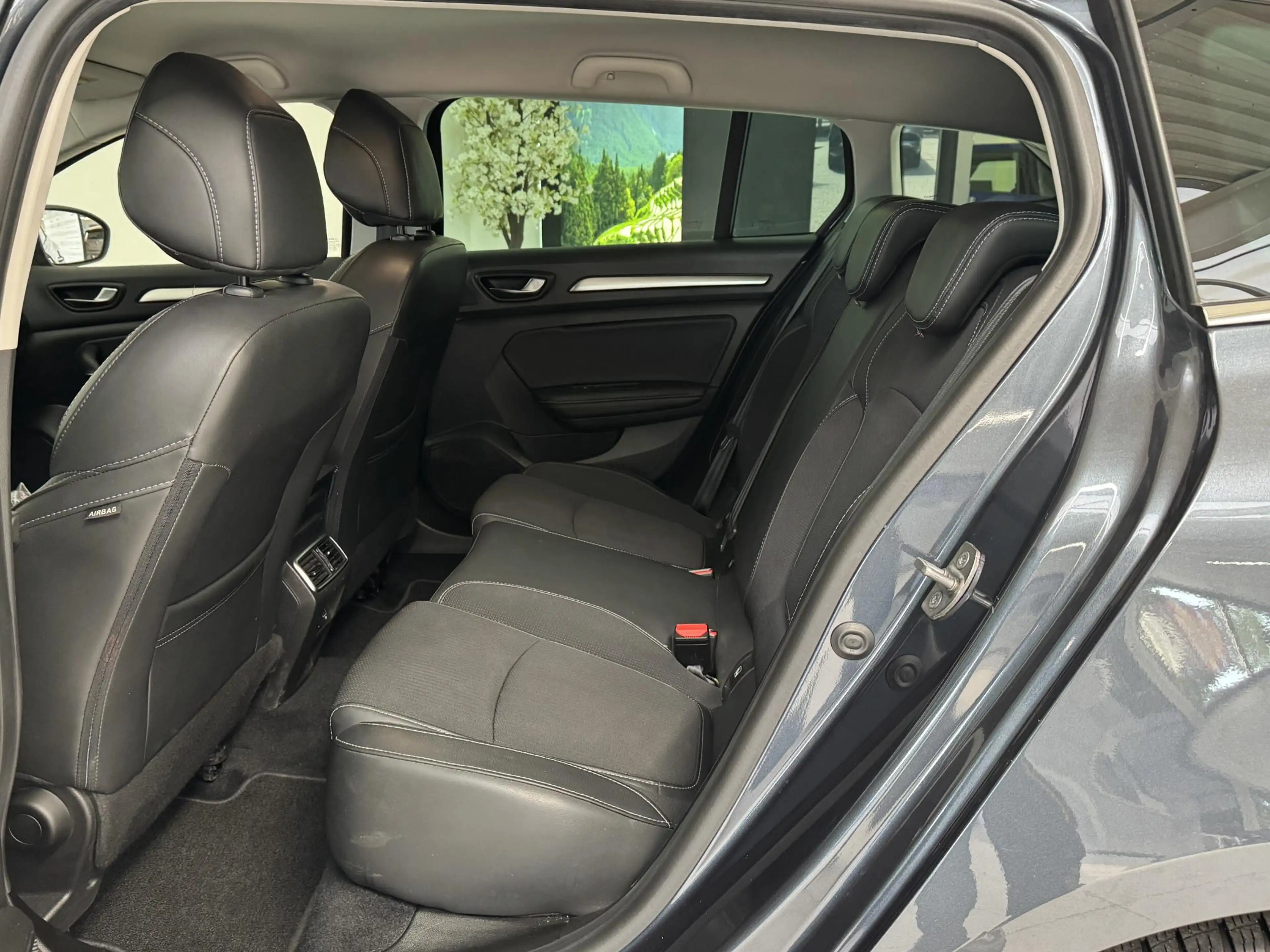Renault Megane Estate 1.3 TCe 140 Techno | Stoelverwarming | Trek — photo 8