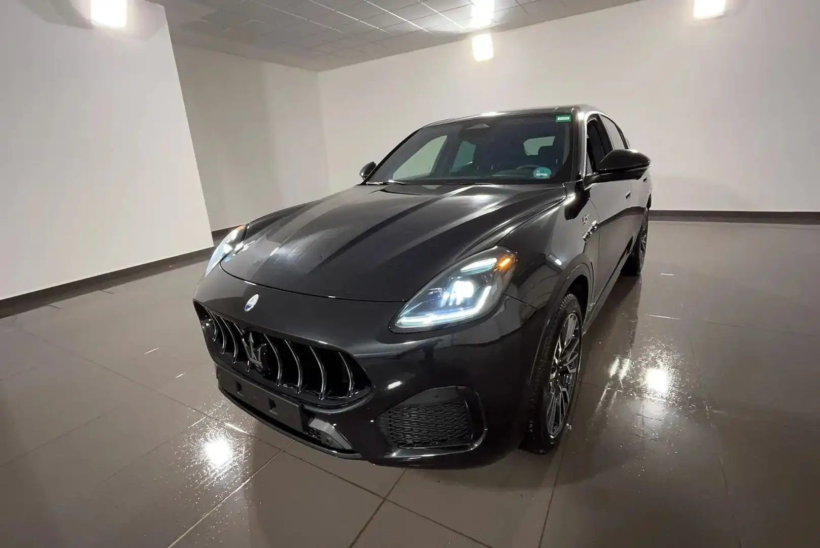 Maserati Grecale Grecale 2.0 mhev GT 300cv auto Noir - 1
