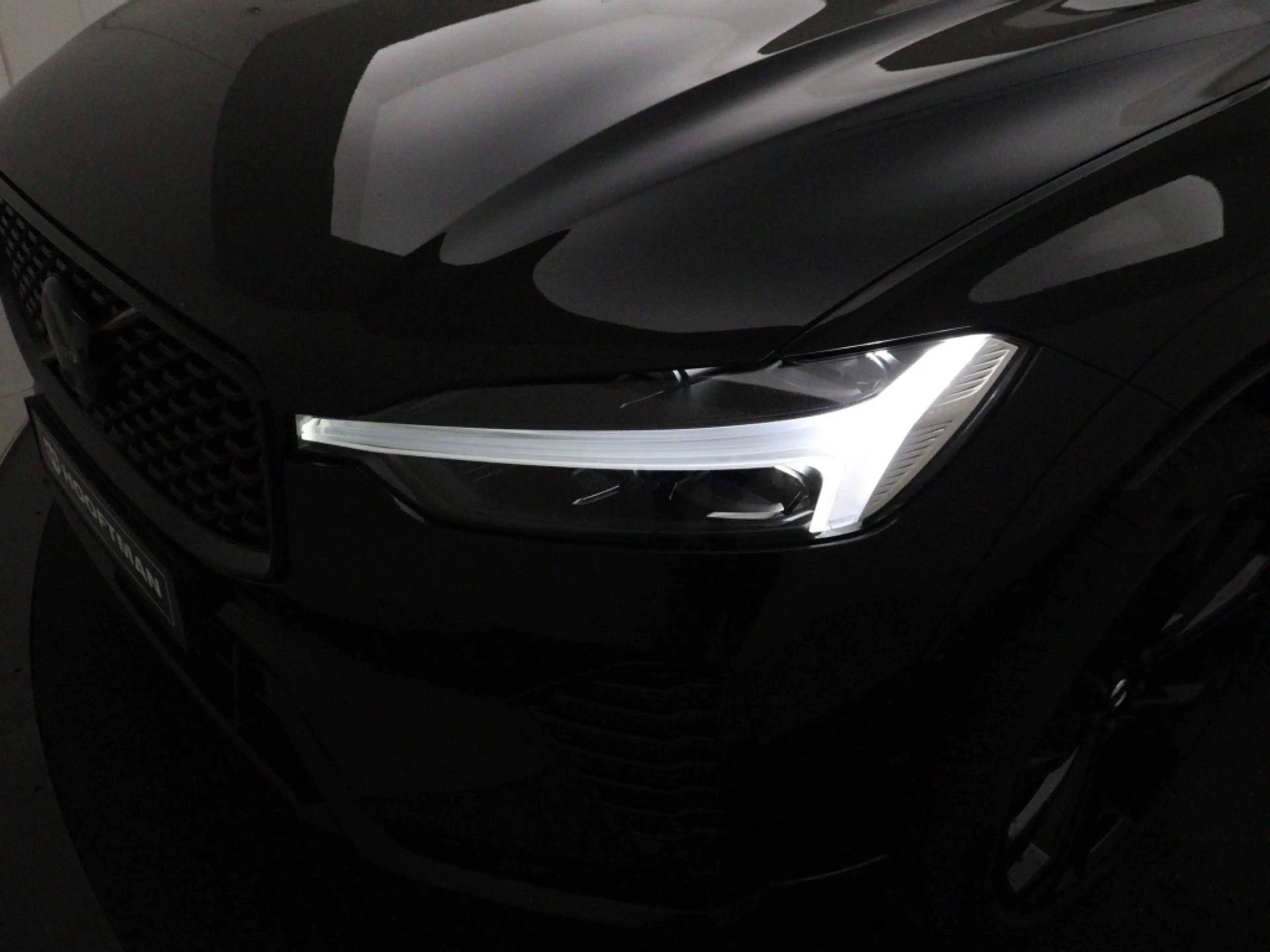 Volvo XC60 T6 PLUG-IN HYBRID BLACK EDITION BOWERS&WILKINS LUC — photo 10
