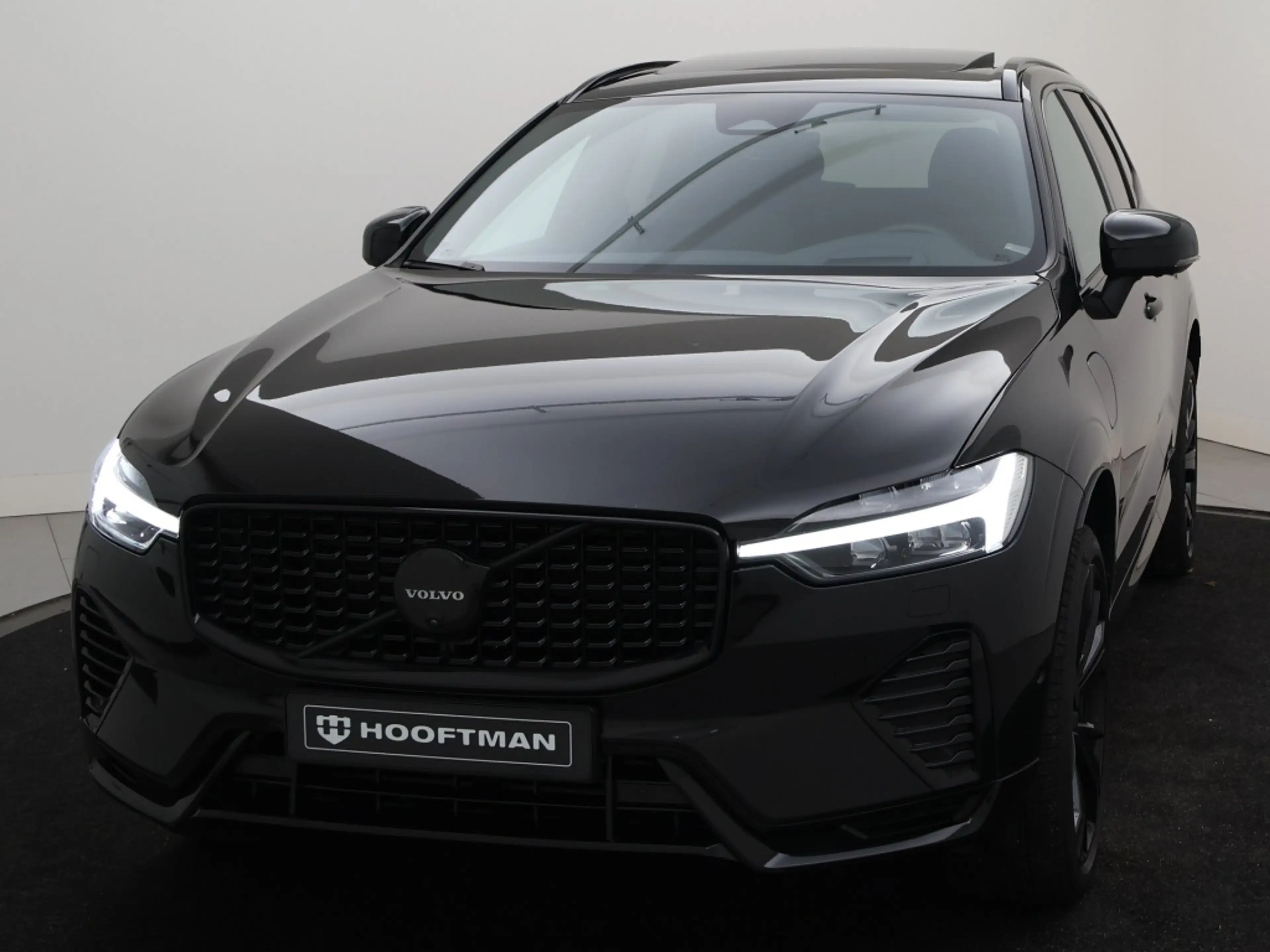 Volvo XC60 T6 PLUG-IN HYBRID BLACK EDITION BOWERS&WILKINS LUC — photo 6