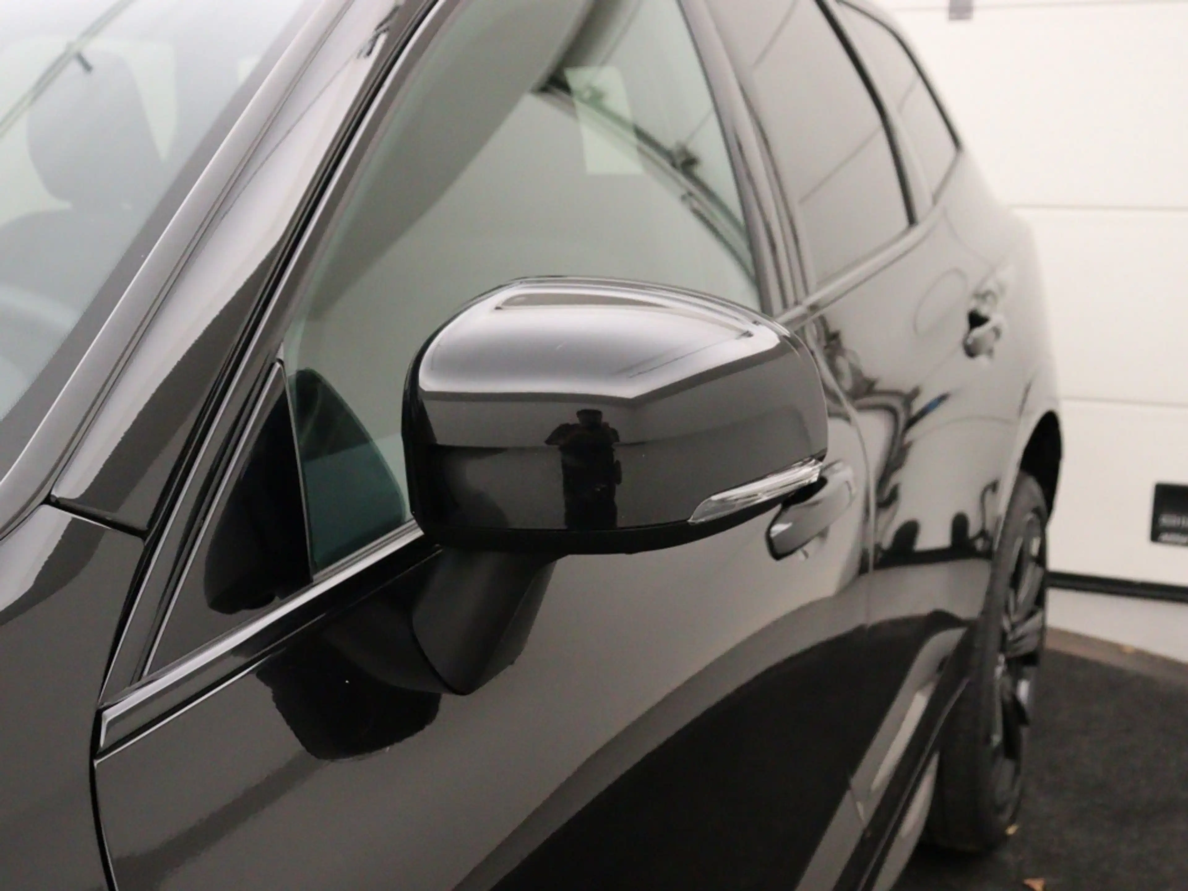 Volvo XC60 T6 PLUG-IN HYBRID BLACK EDITION BOWERS&WILKINS LUC — photo 9