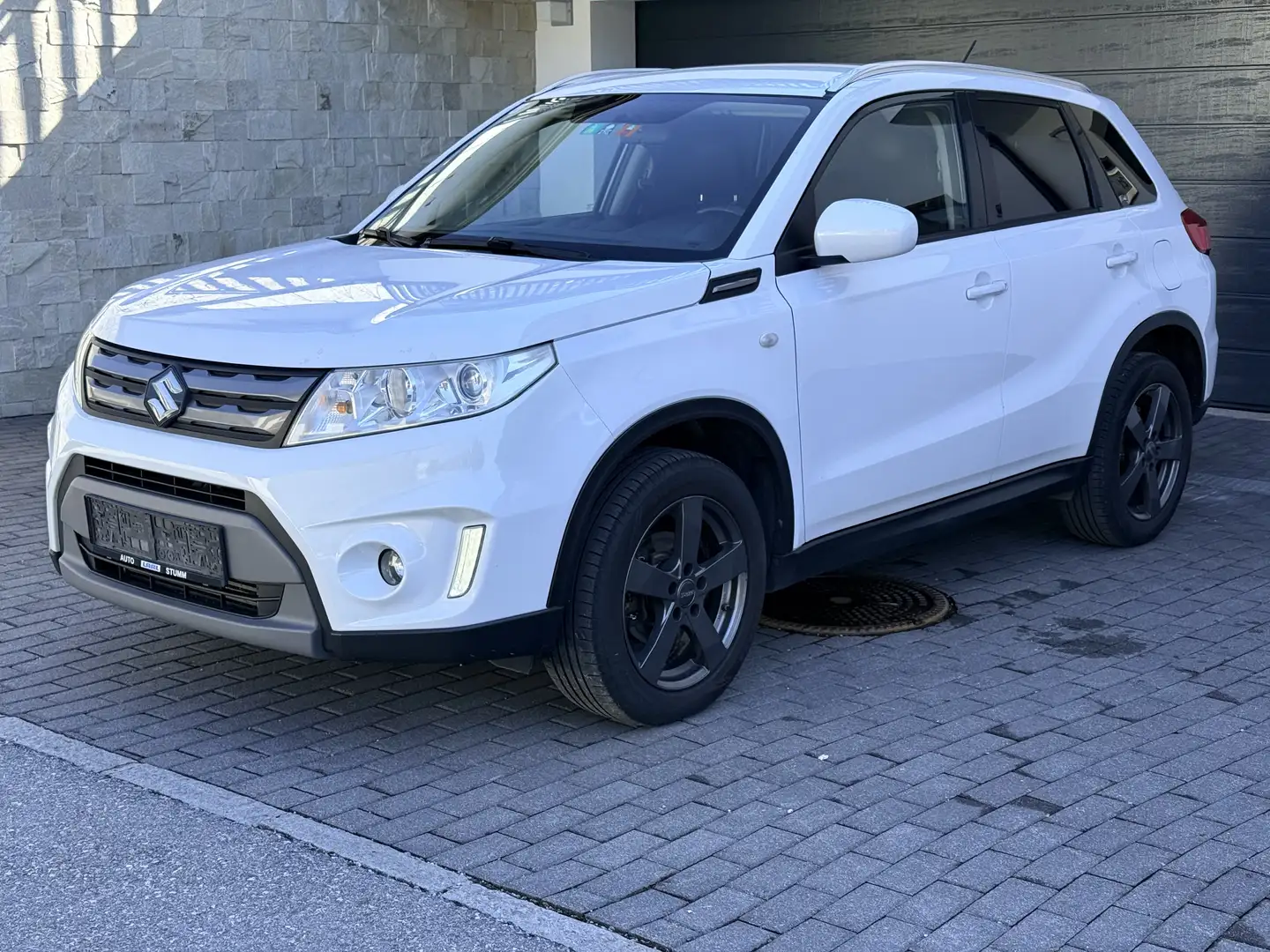 Suzuki Vitara 1.6 DDiS Comfort 4x4   Pickerl Neu 03/27 Weiß - 1