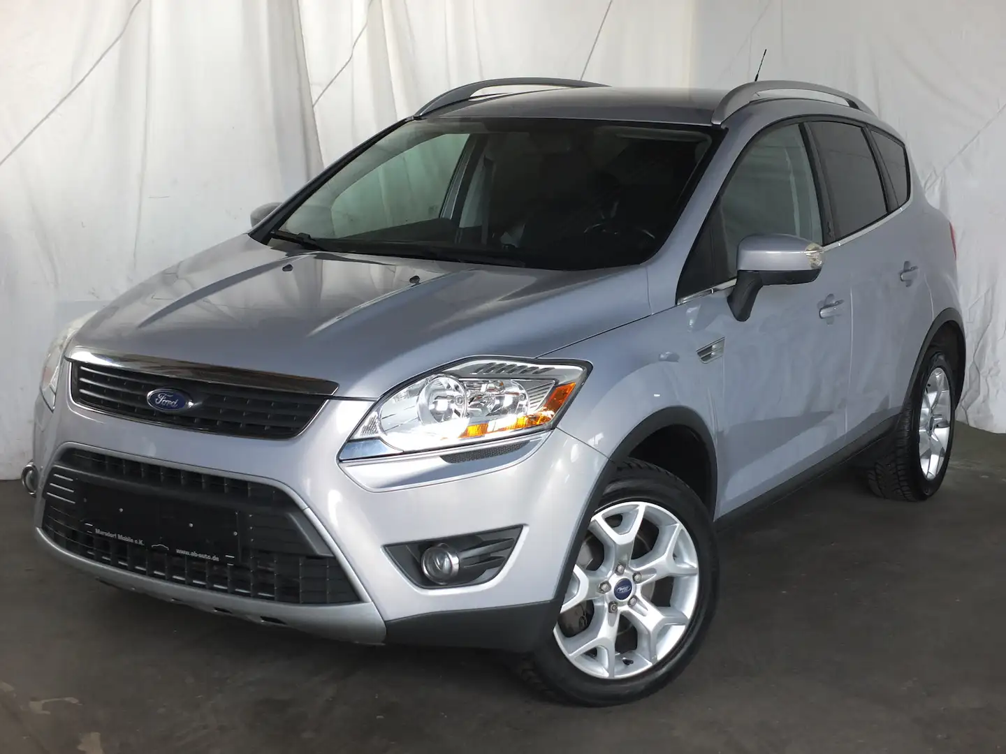 Ford Kuga CHAMPIONS EDITION 4x4 AHK SPORT Silber - 1