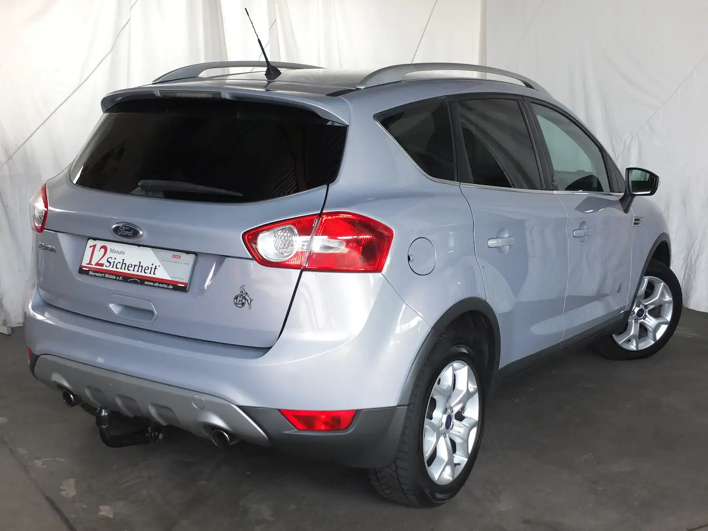 Ford Kuga CHAMPIONS EDITION 4x4 AHK SPORT Silber - 2
