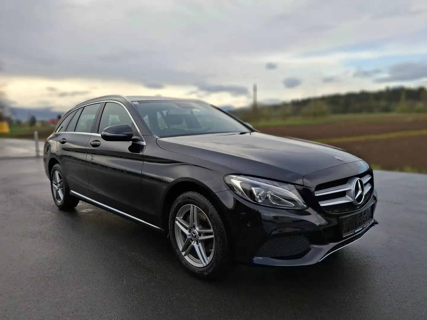 Mercedes-Benz C 180 d T Avantgarde Aut. Schwarz - 1