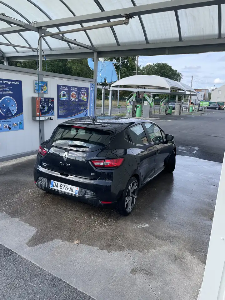 Renault Clio Citadine 3 portes — photo 3