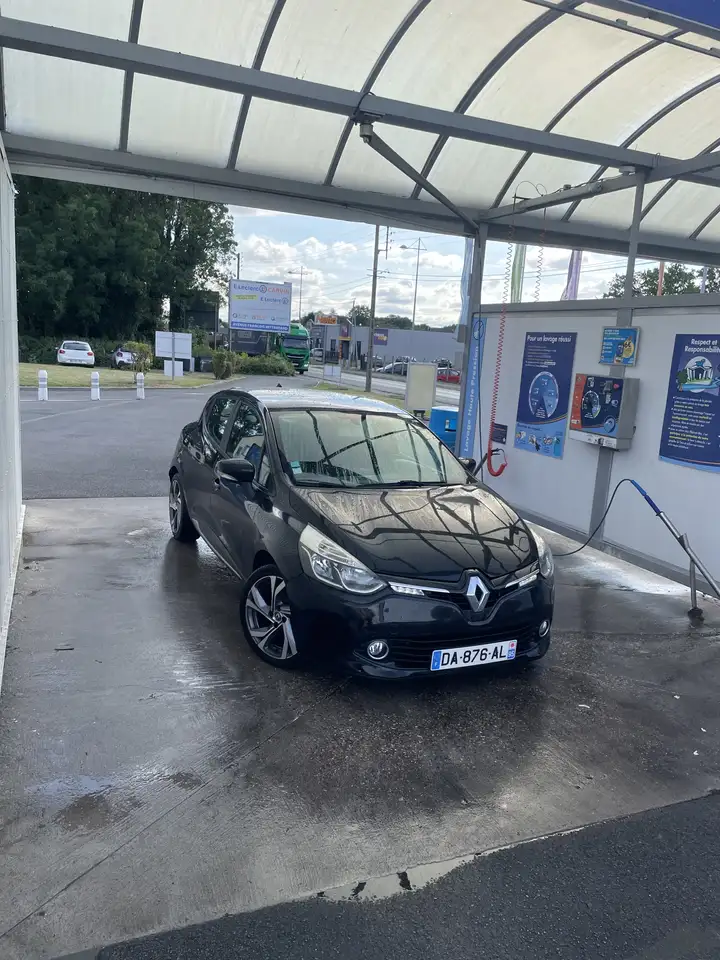 Renault Clio Citadine 3 portes — photo 2