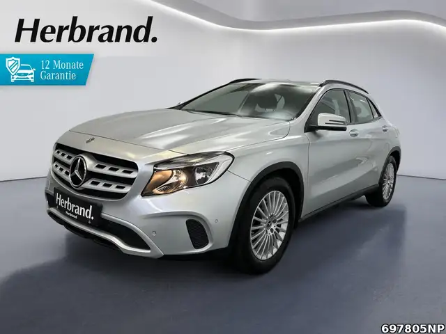 Mercedes-Benz GLA 180 Sitzheizung Navigation Business Paket