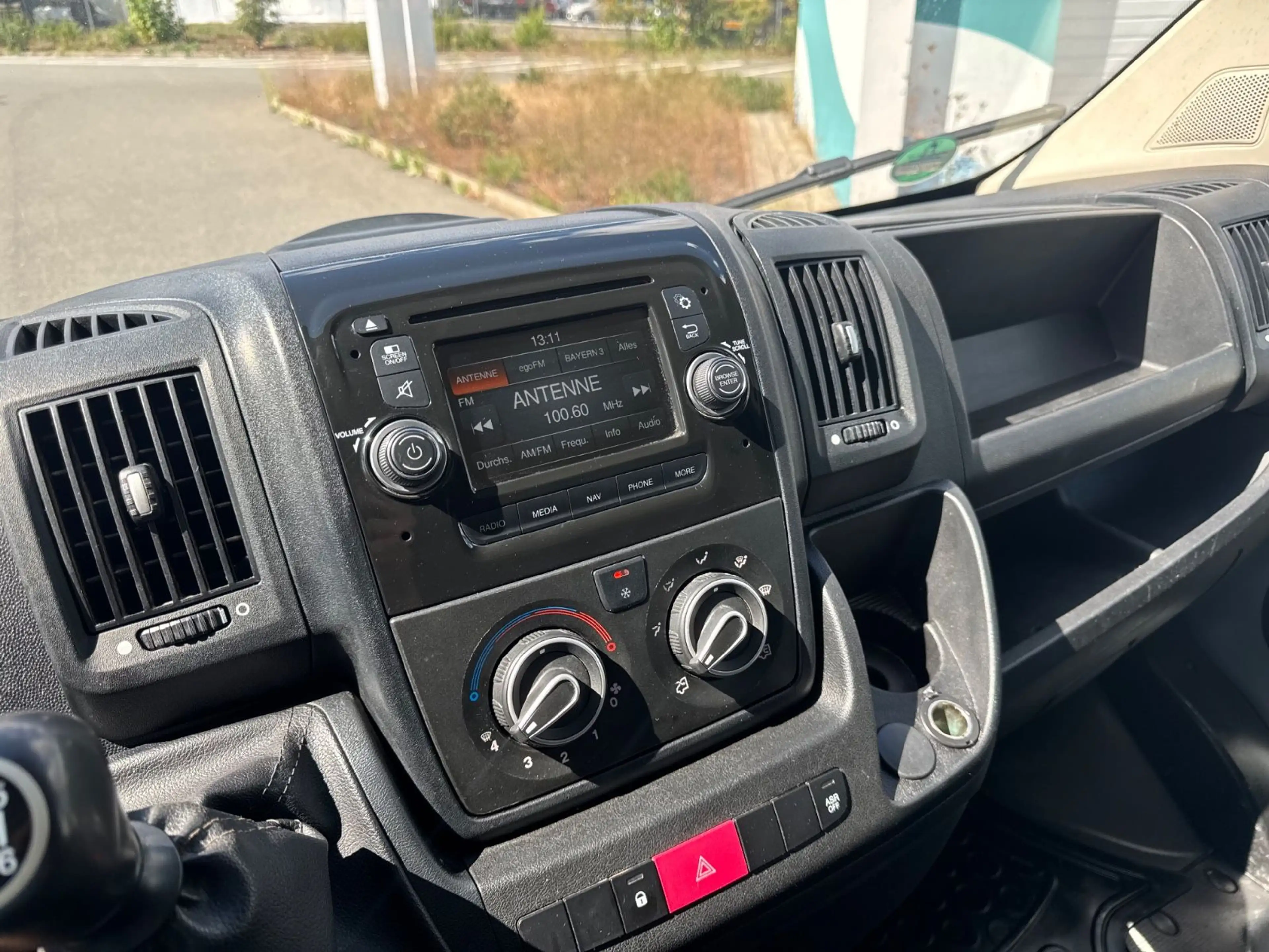 Peugeot Boxer Kasten L2H1 Pro BlueHDi 130 TÜV/HU Neu — photo 15