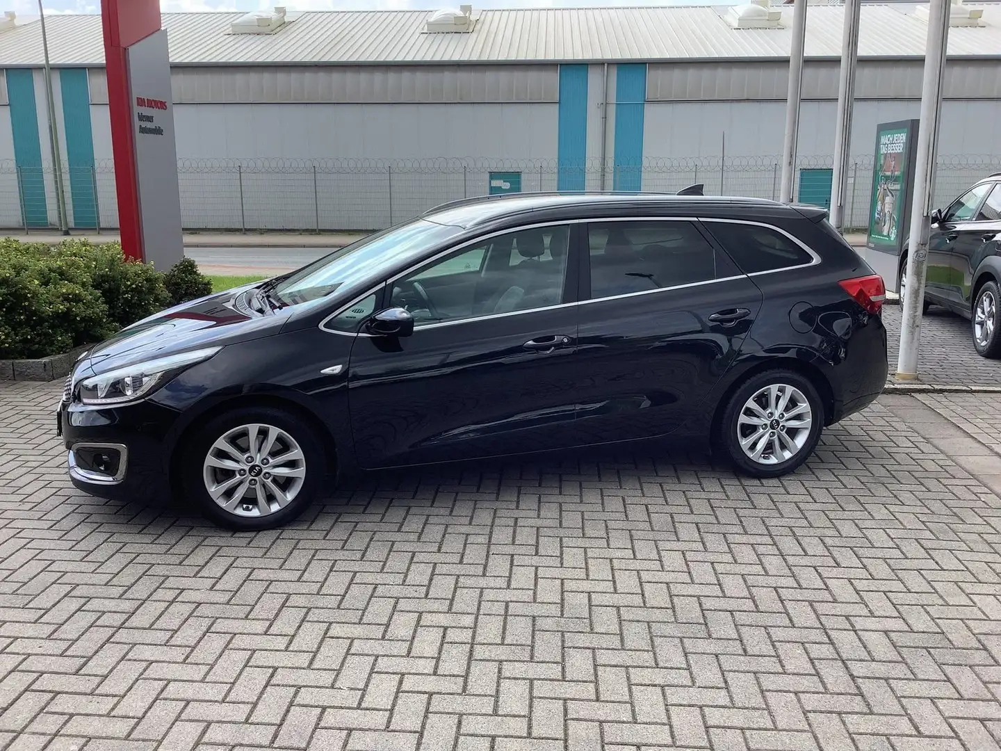 Kia cee'd 1.4 CVVT Dream Team Black - 2