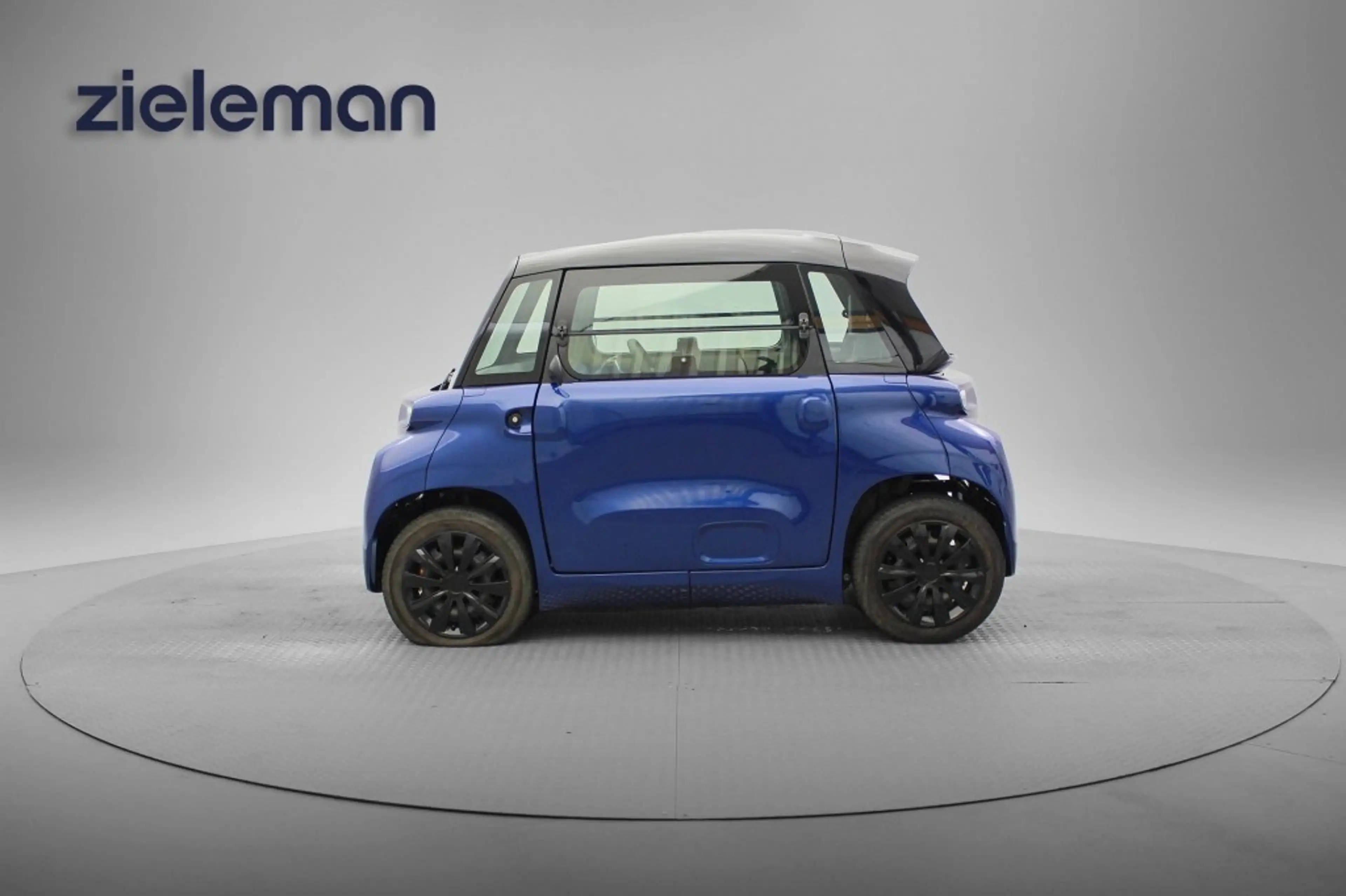 Citroen Ami 2022 - 13.690 Km - AMG Brilliant Blue — photo 11