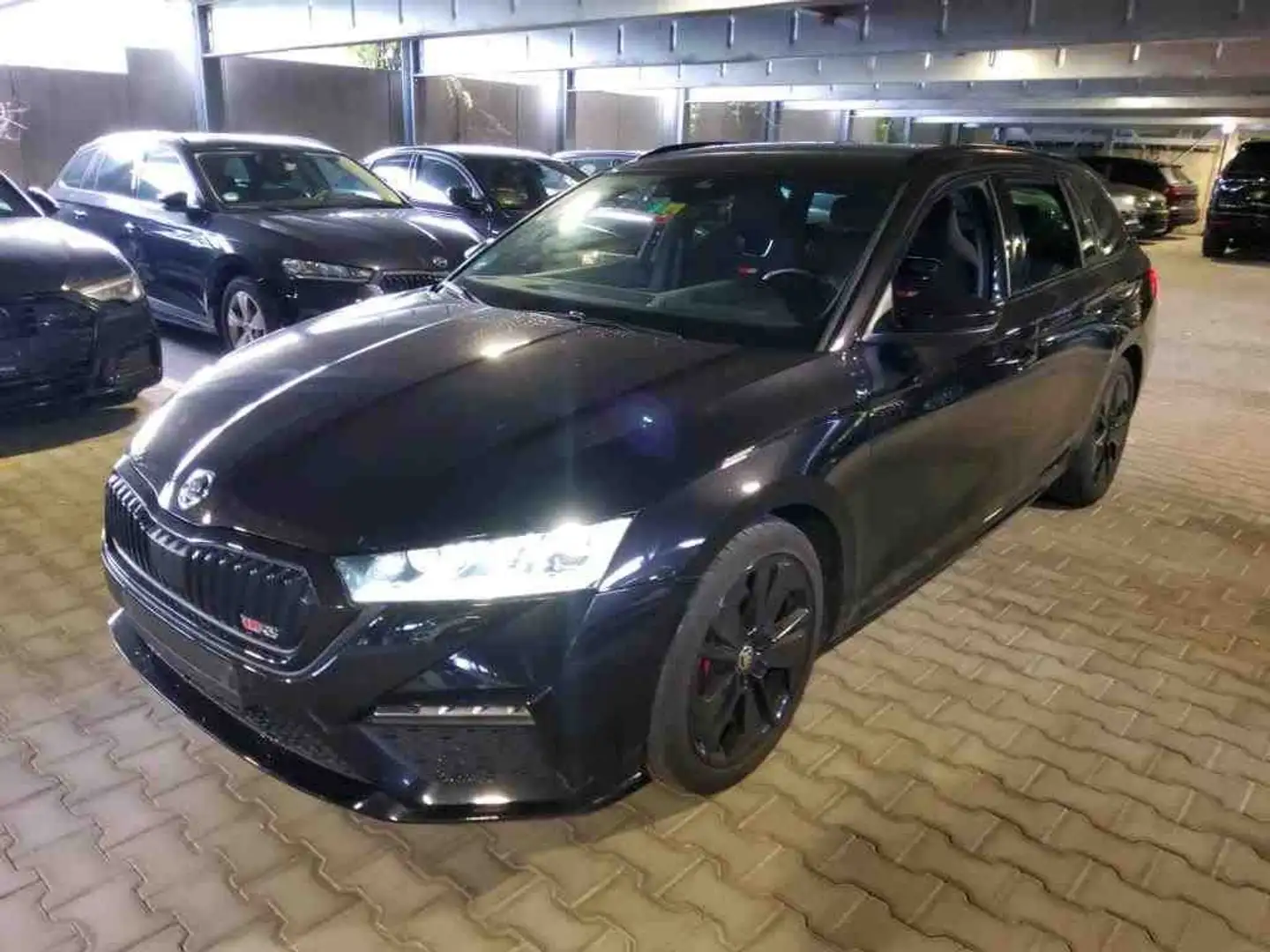 Skoda Octavia Combi 2.0 TDI DSG RS +AHK +MATRIX +HuD +NAVI +SHZ Schwarz - 2