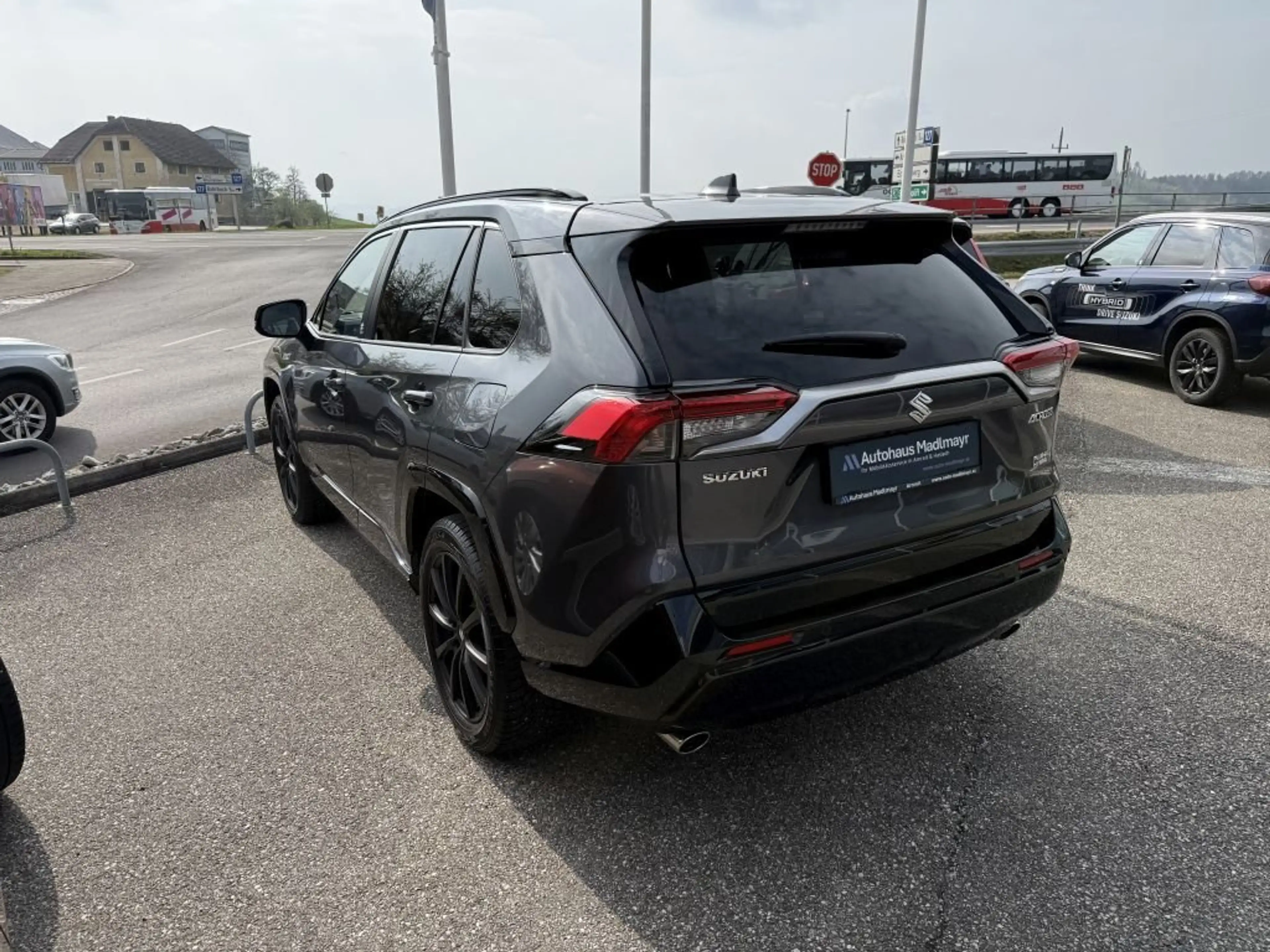 Suzuki Across 2.5 PHEV E-FOUR E-CVT flash — photo 6