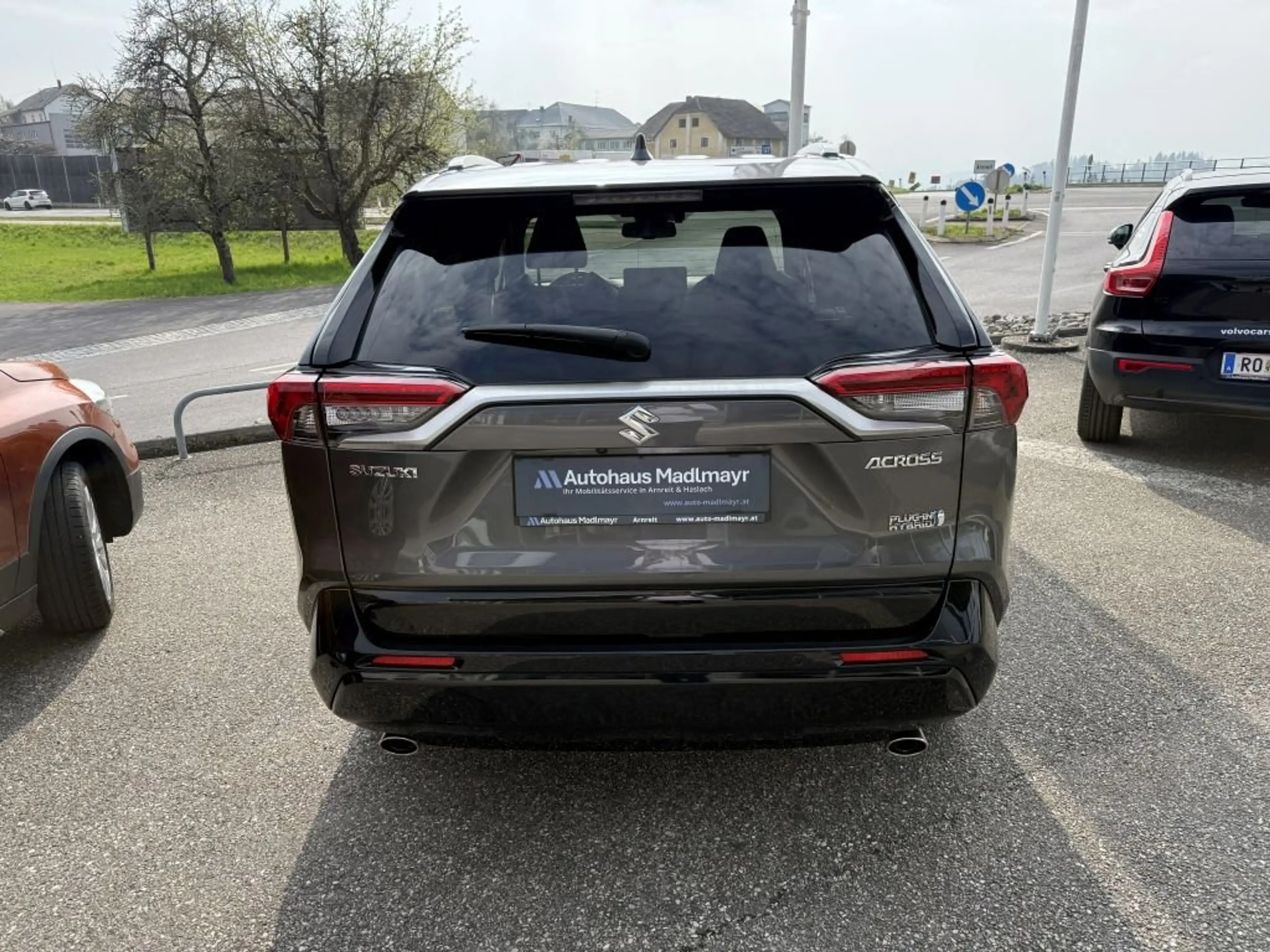 Suzuki Across 2.5 PHEV E-FOUR E-CVT flash — photo 5