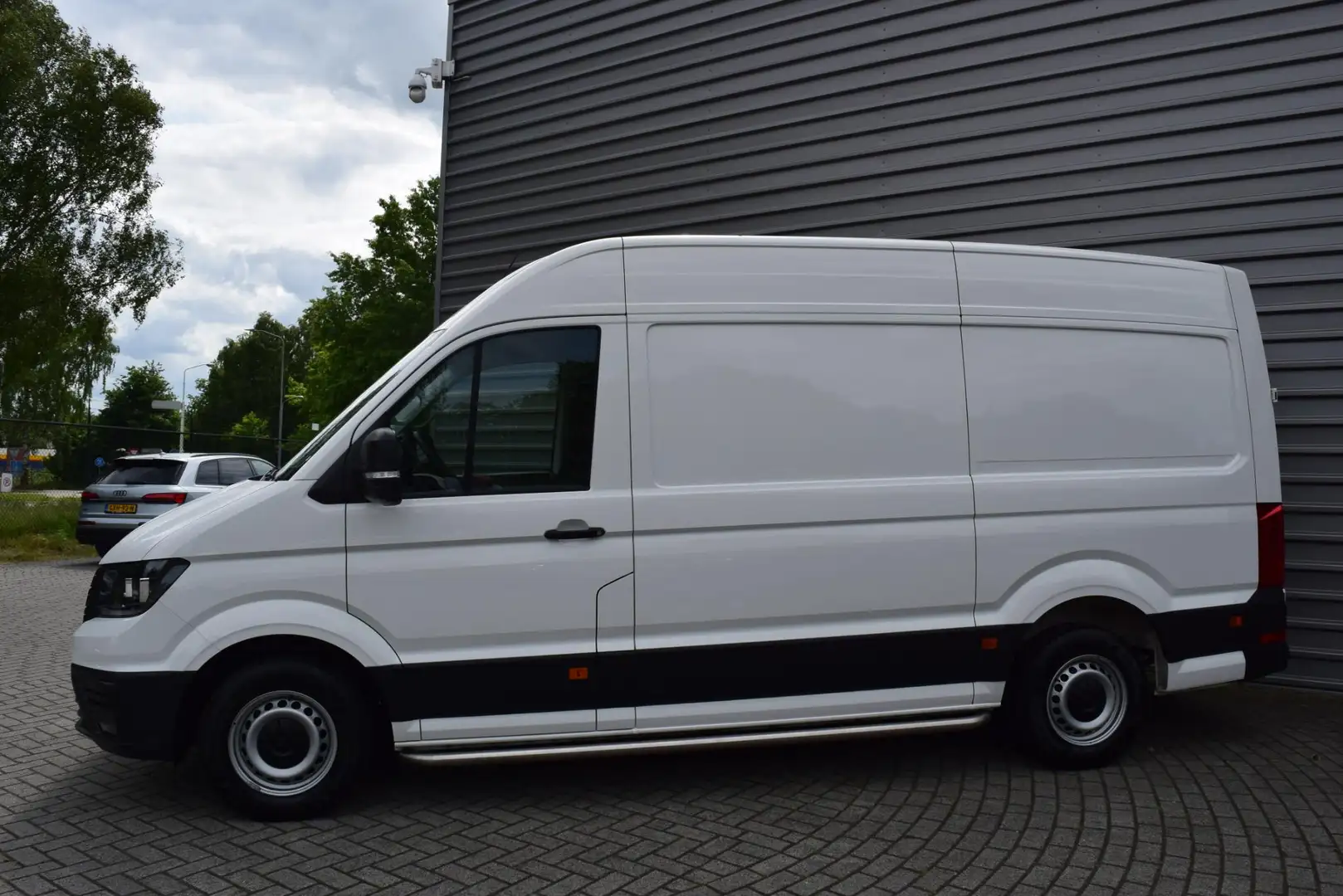 Volkswagen Crafter Bedrijfswagens 30 2.0 TDI 140Pk Highline / Camera Wit - 2