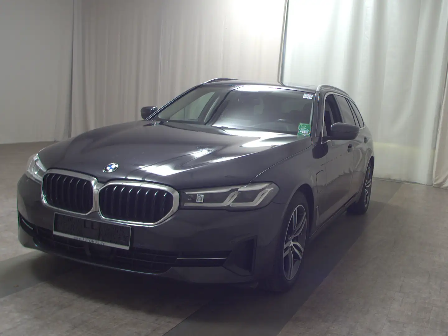 BMW 530 e Touring Leder Navi LC Pro Pano HuD H-K LED+ Grau - 2